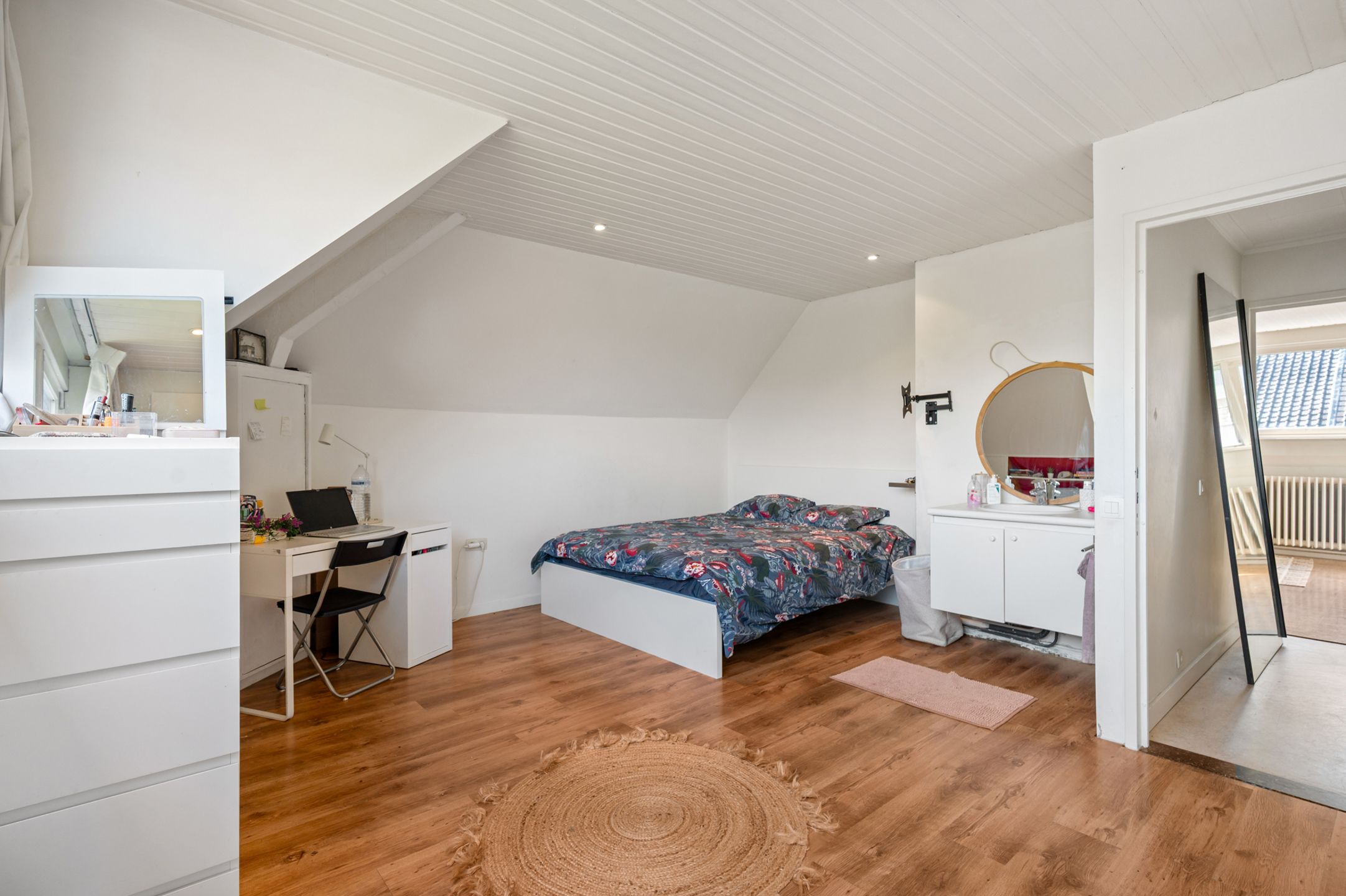 Ruime halfopen bebouwing met 4 slaapkamers en 2 badkamers aan de groene parken van Hoboken.  foto 19