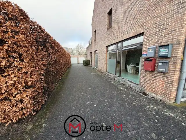 Multifunctioneel handelspand te koop, topafwerking & ligging foto 17