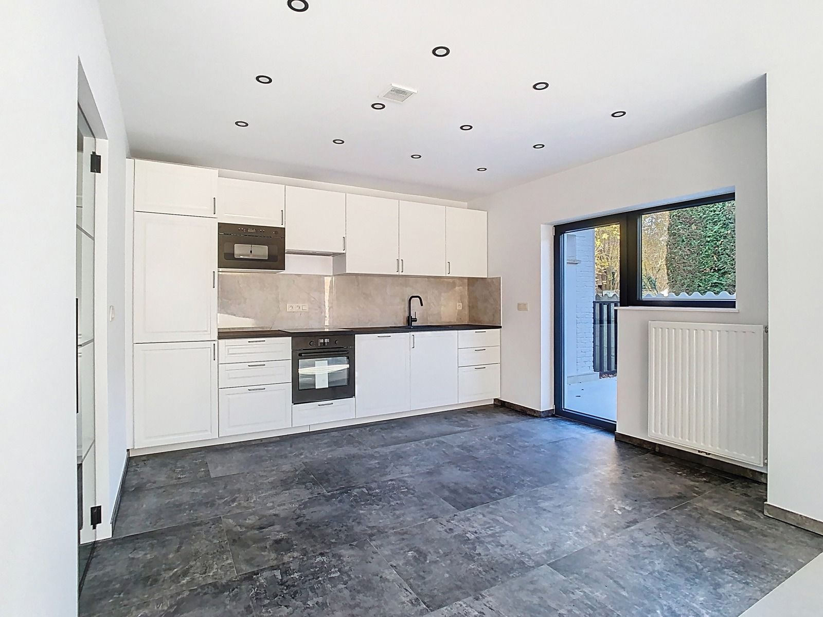 Stijlvol gerenoveerde woning (EPC A), instapklaar! foto 8