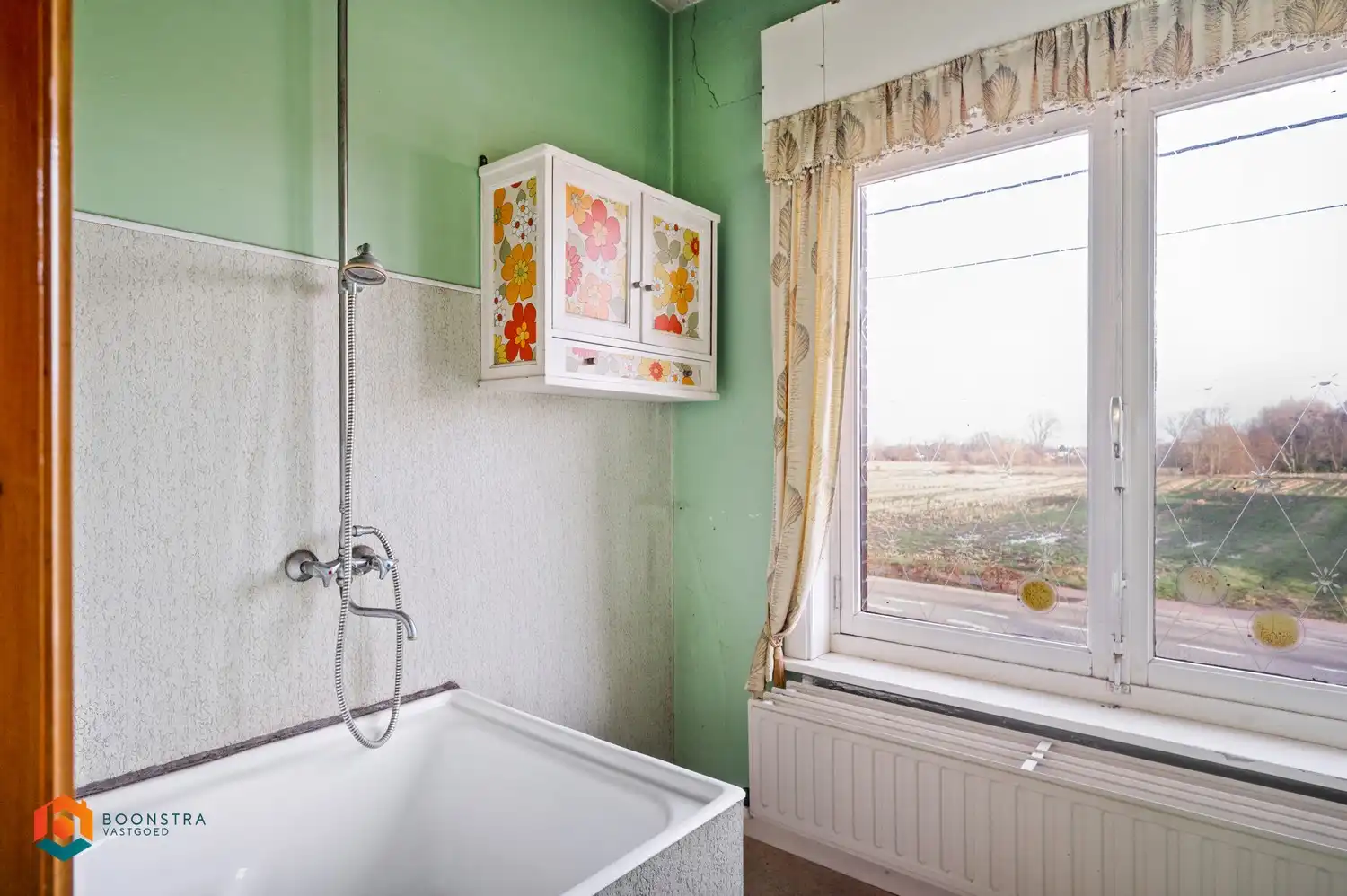 Te renoveren woning met 3 slpkrs en 2 garages in Berlaar-Heikant foto 17