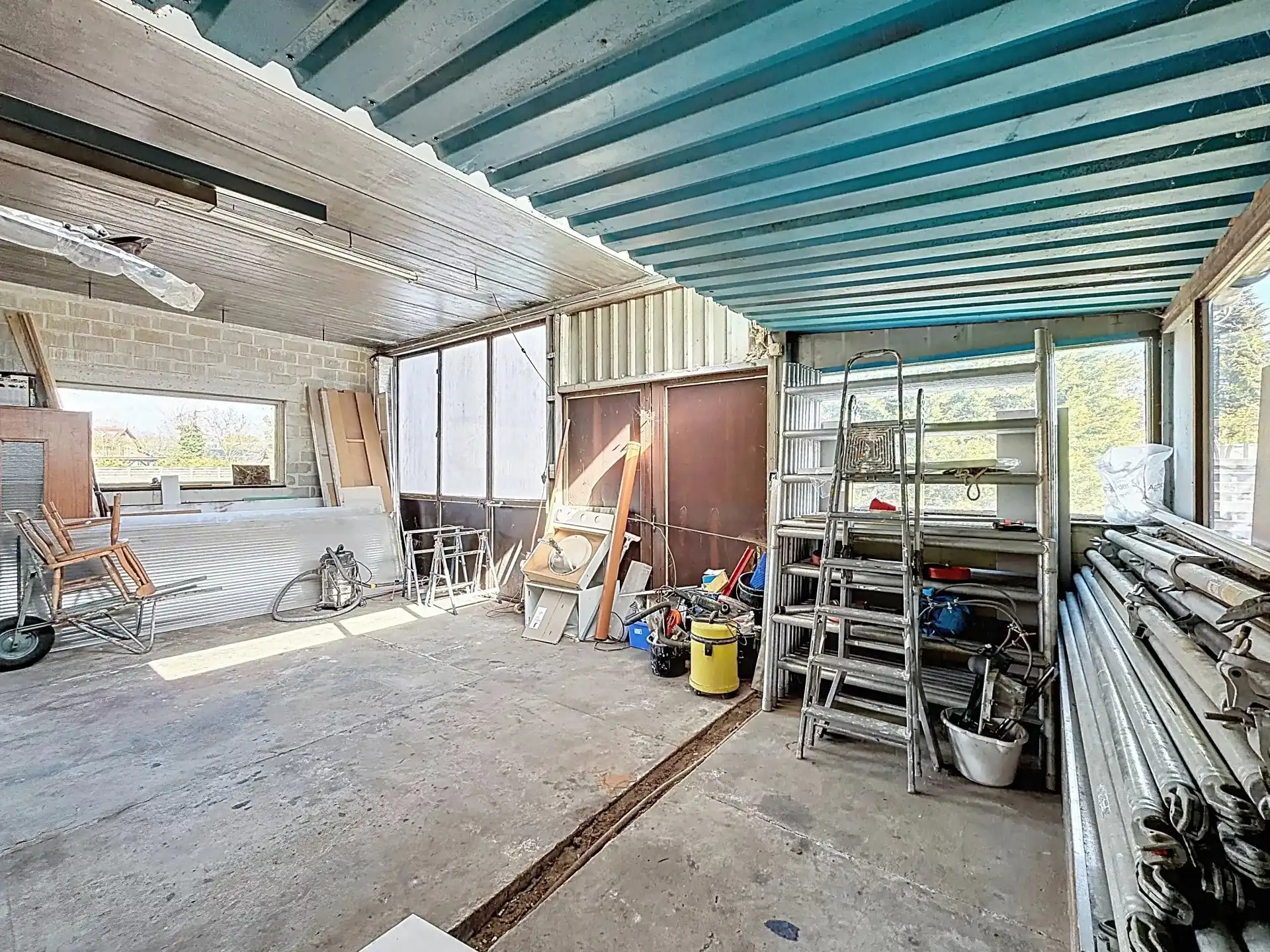 Zeer ruime en verzorgde woning met 5 slaapkamers en 2 badkamers op een groot perceel foto 41