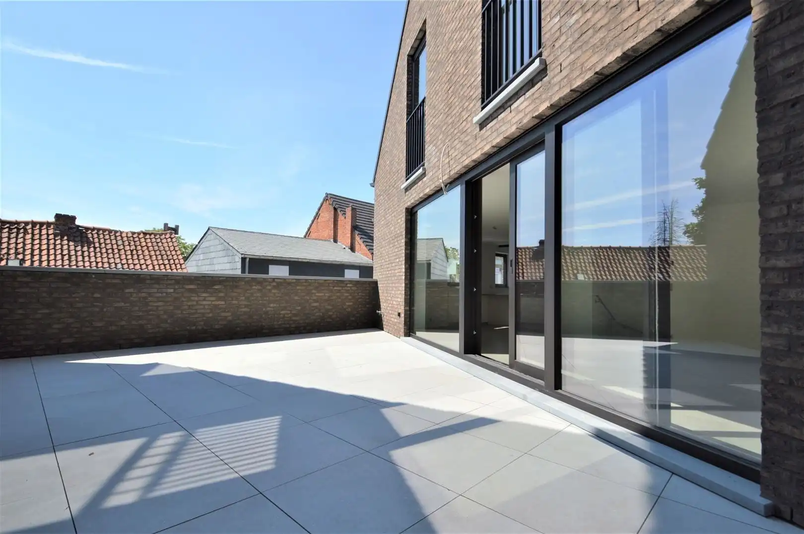 Prachtige nieuwbouw woning half open bebouwing foto 12