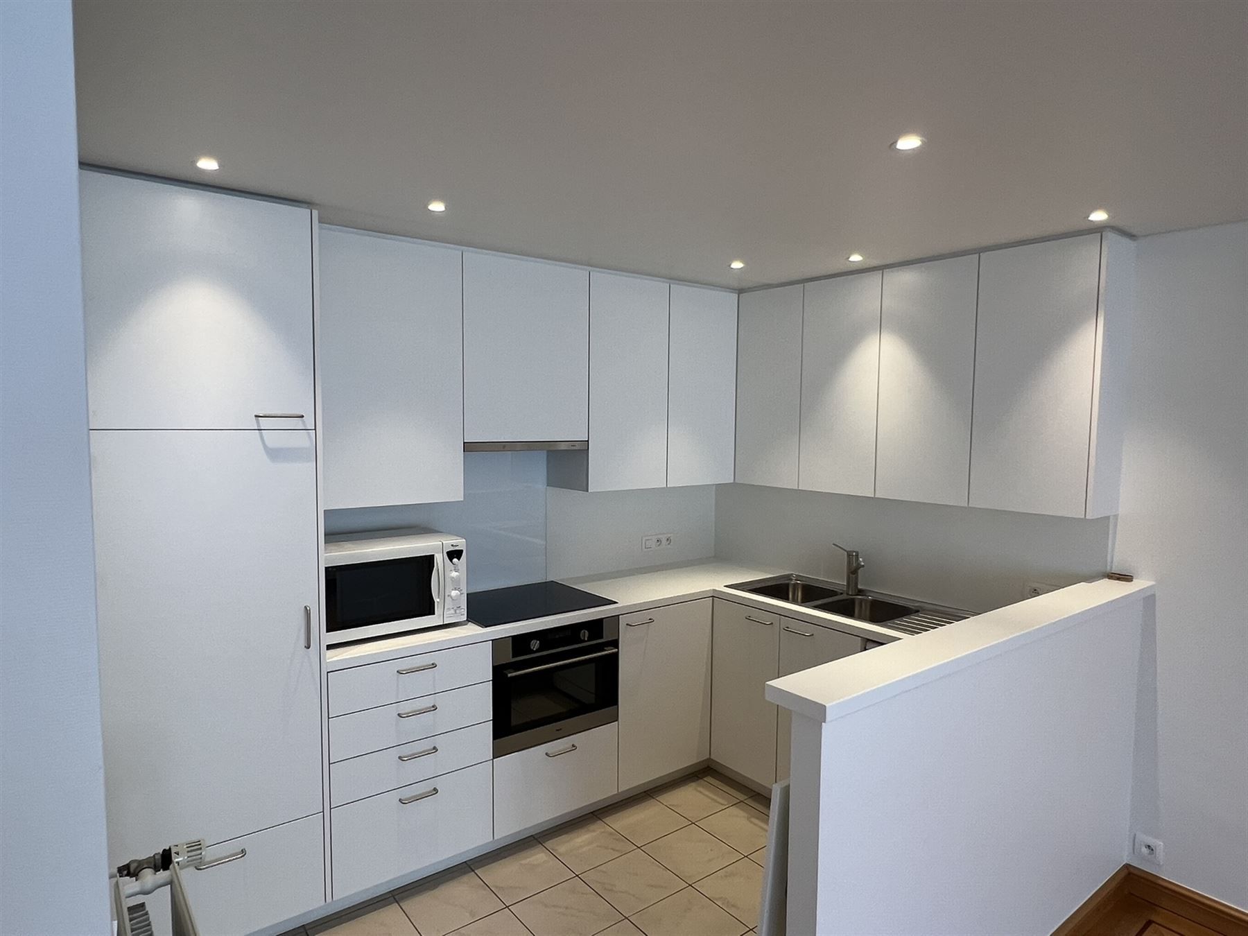 Ruim en stijlvol appartement op toplocatie foto 3