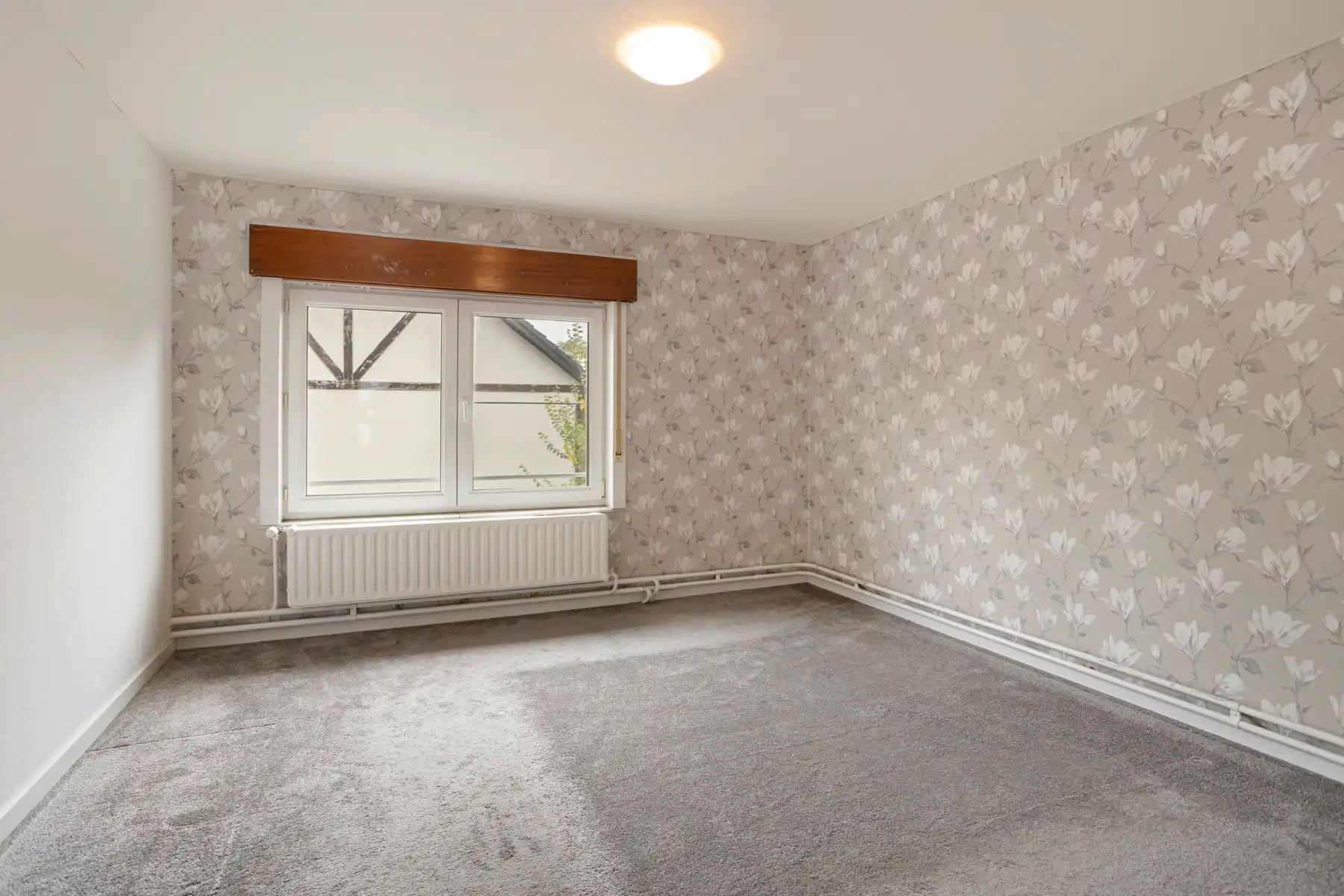 Leuke woning met veel potentieel en grote tuin foto 18