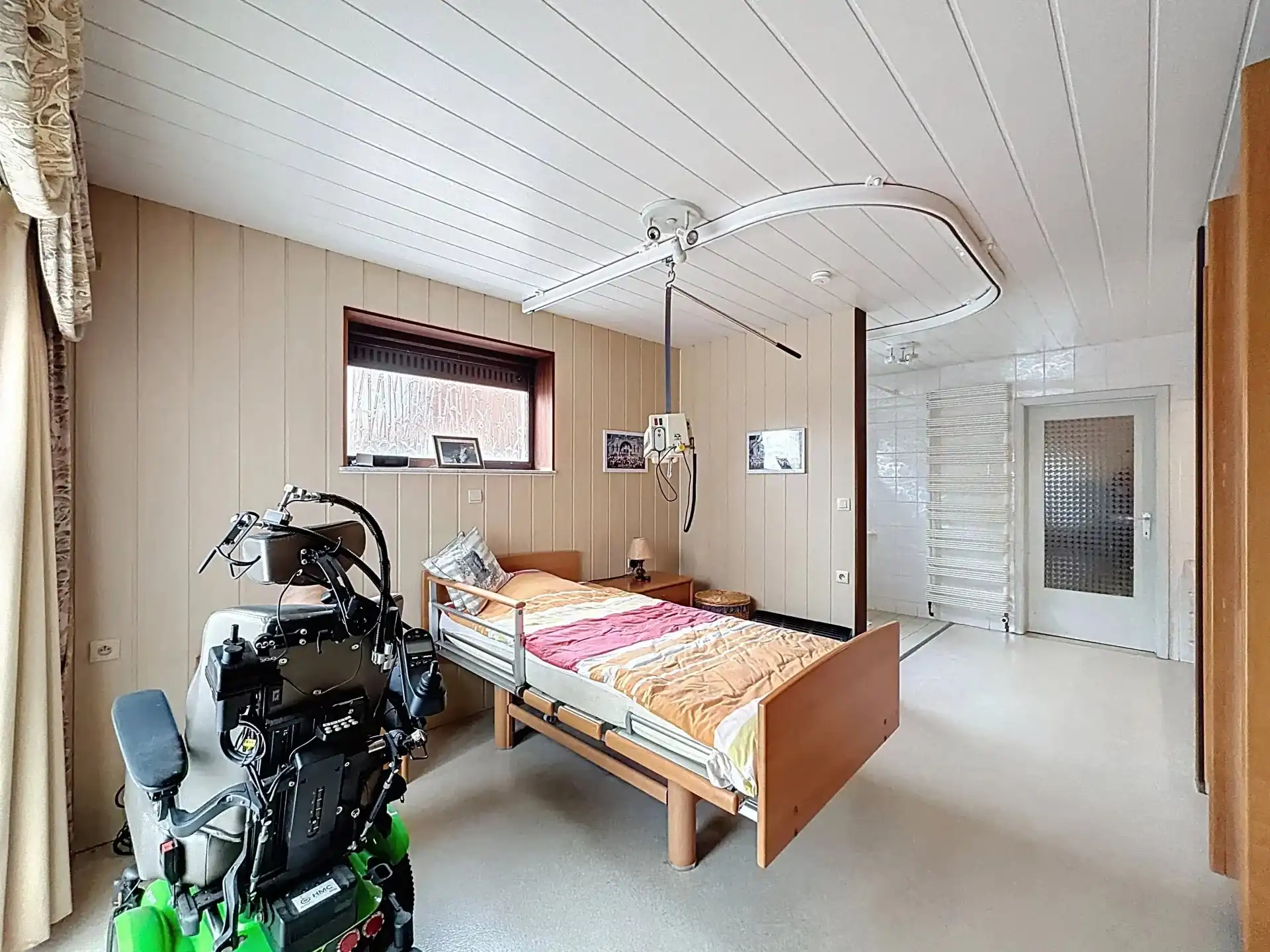 Op te frissen woning met 4 slaapkamers op een groot perceel. foto 18