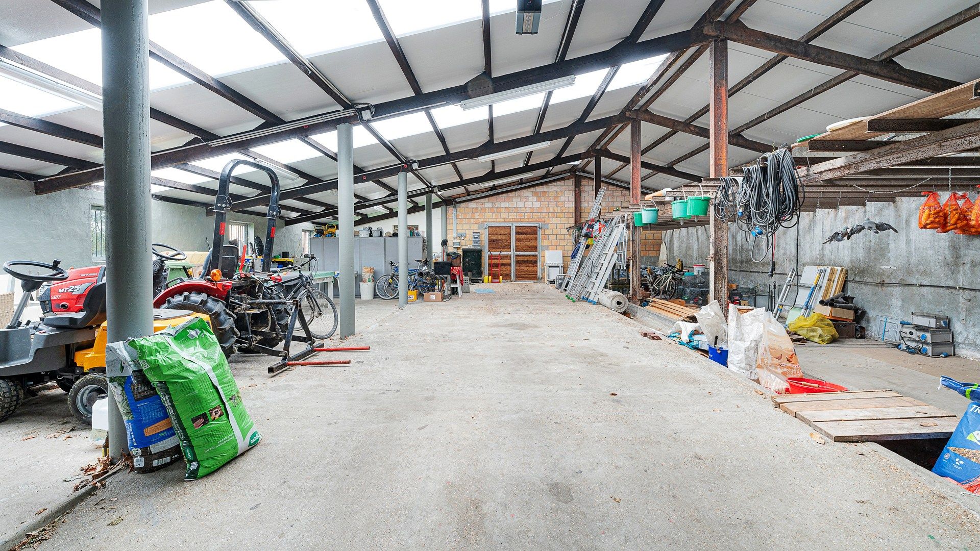 Landelijke eigendom met vergunde vakantiewoningen foto 25