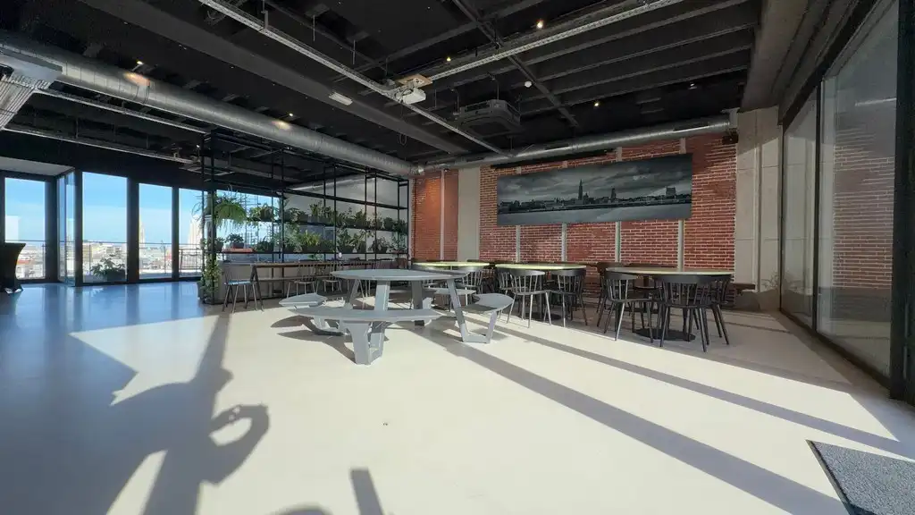 Instapklaar kantoor te huur in Hardy Building te Antwerpen foto 6