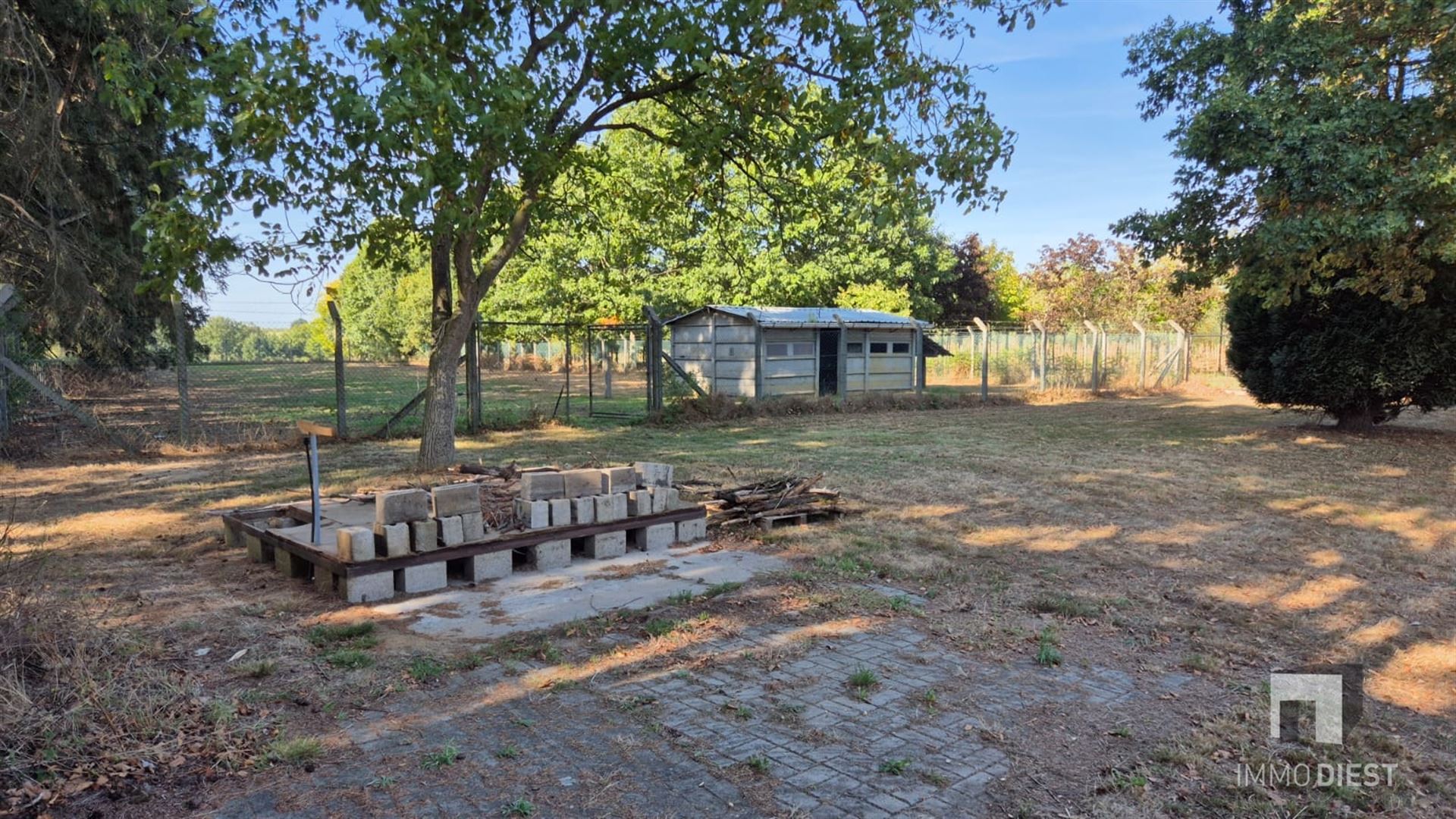 Woning + tuin + bos-en weiland foto 7