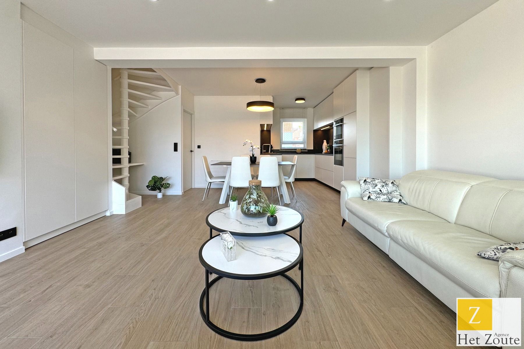 Luxueus duplex penthouse, zonneterras nabij strand te Knokke foto 9