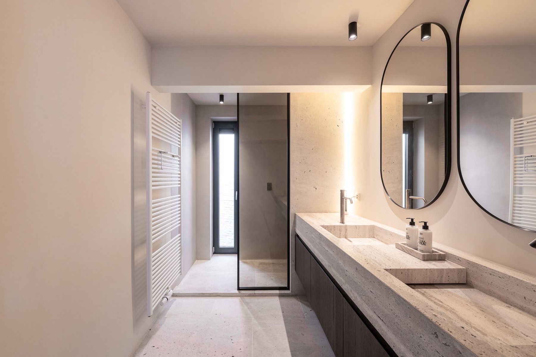 Luxueus appartement met tuin en parking op ‘t Zuid foto 12