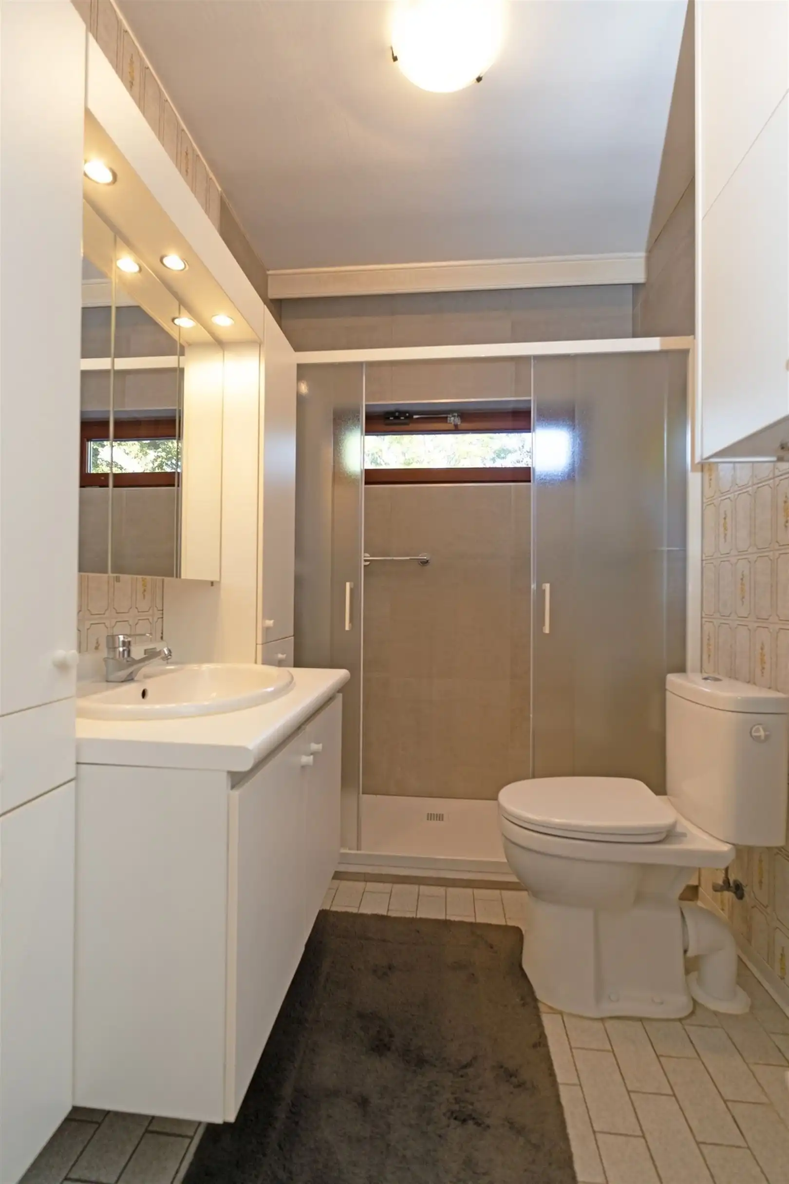 Te renoveren woning in het gegeerde Henegauwberg foto 10