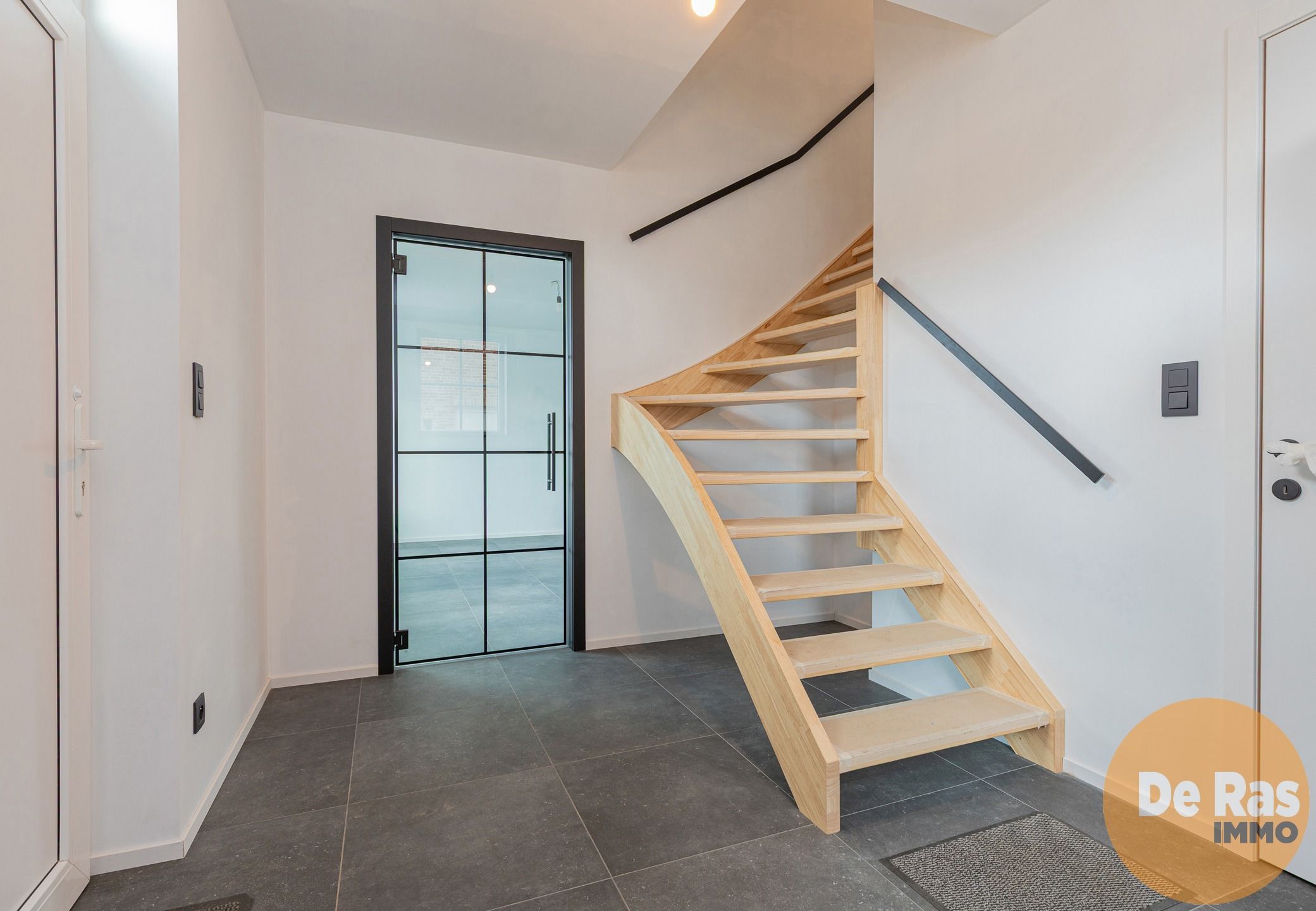 SERSKAMP - Uitz nieuwbouw met 3 slpks.,tuin in rustige buurt foto 6