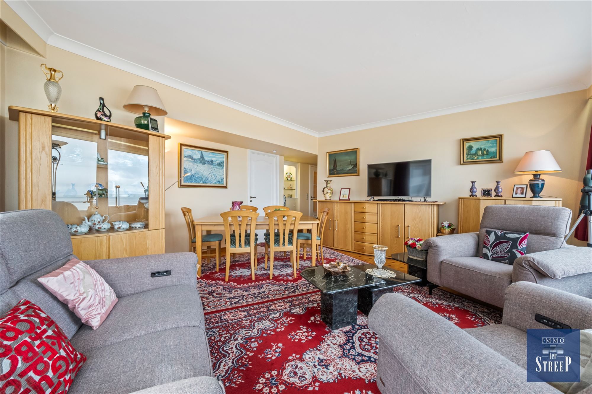 Ruim appartement met 2 slaapkamers en frontaal zeezicht  foto 4