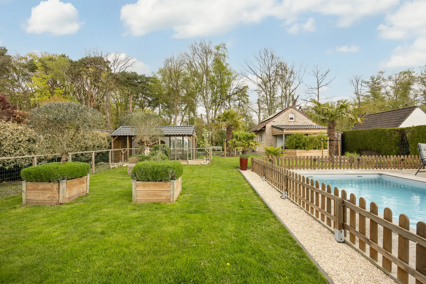 Instapklare woning gelegen in een doodlopende straat foto 13