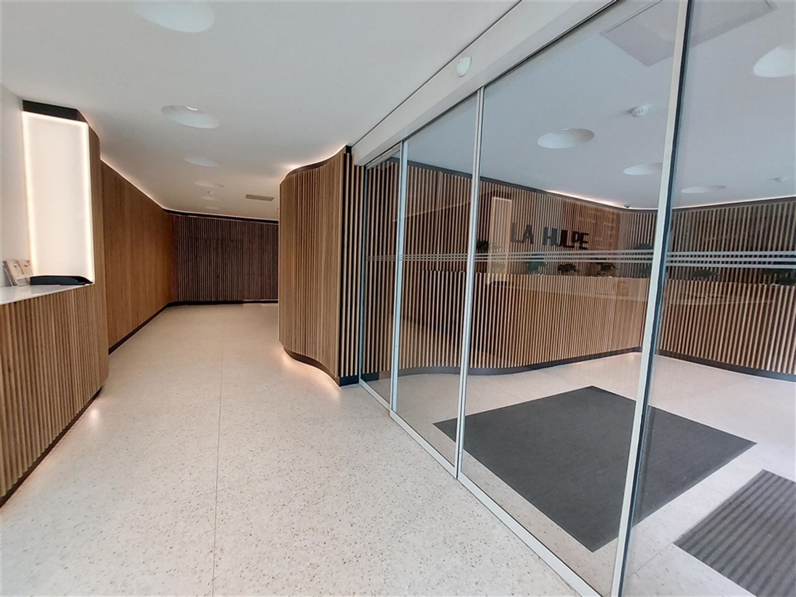 HULPE 187-189: 795m² foto 9