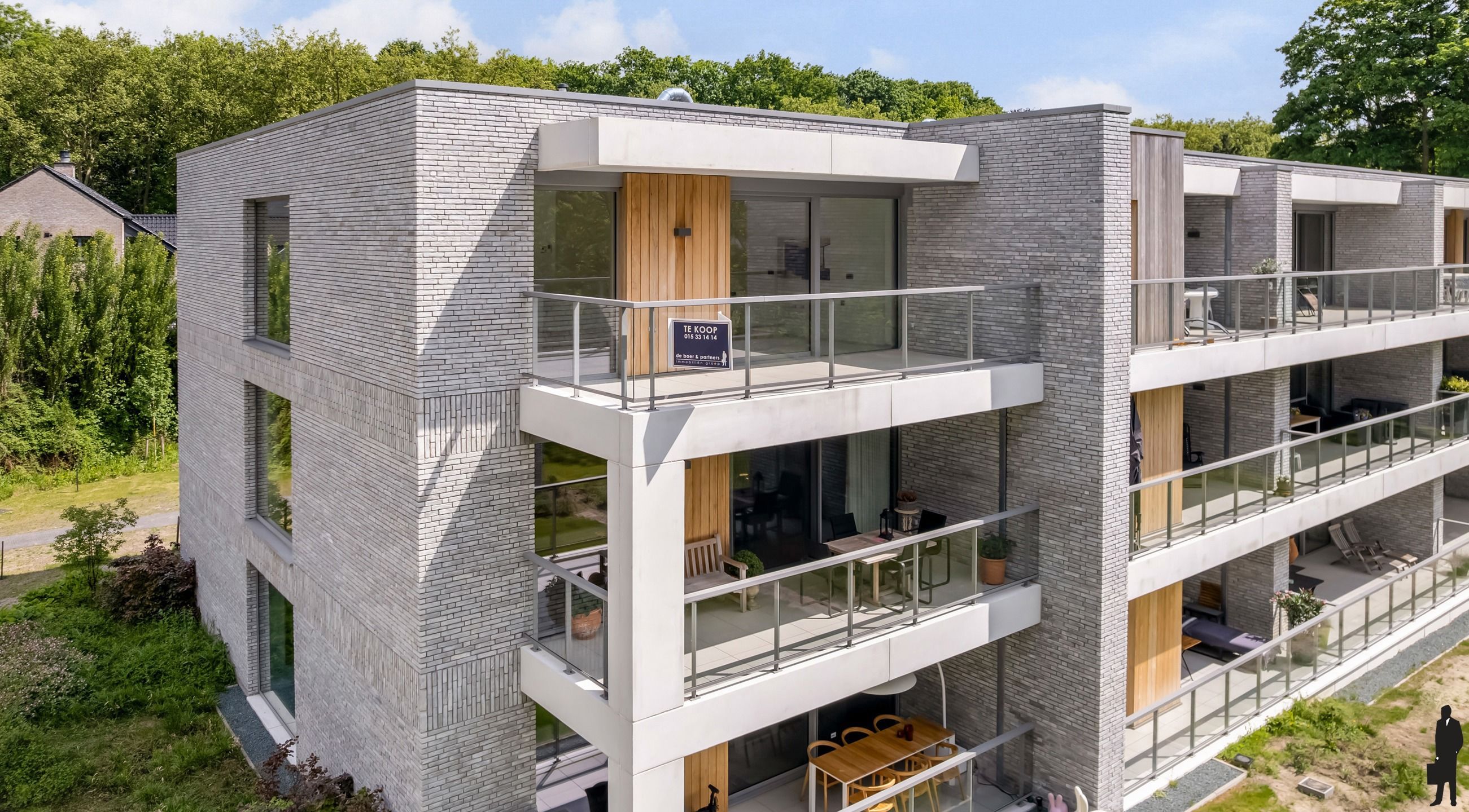 Exclusief en in het groen gelegen nieuwbouw penthouse onder registratierechten foto 2