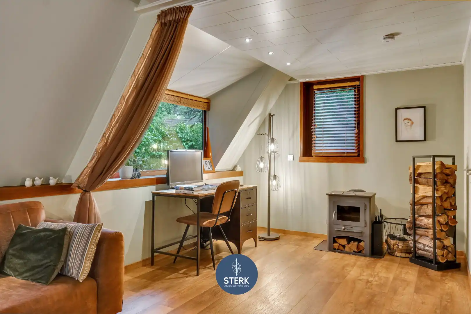 SFEERVOLLE VAKANTIEWONING INCL. INBOEDEL EN RUIME TUIN OP SONNEVIJVER !  foto 7