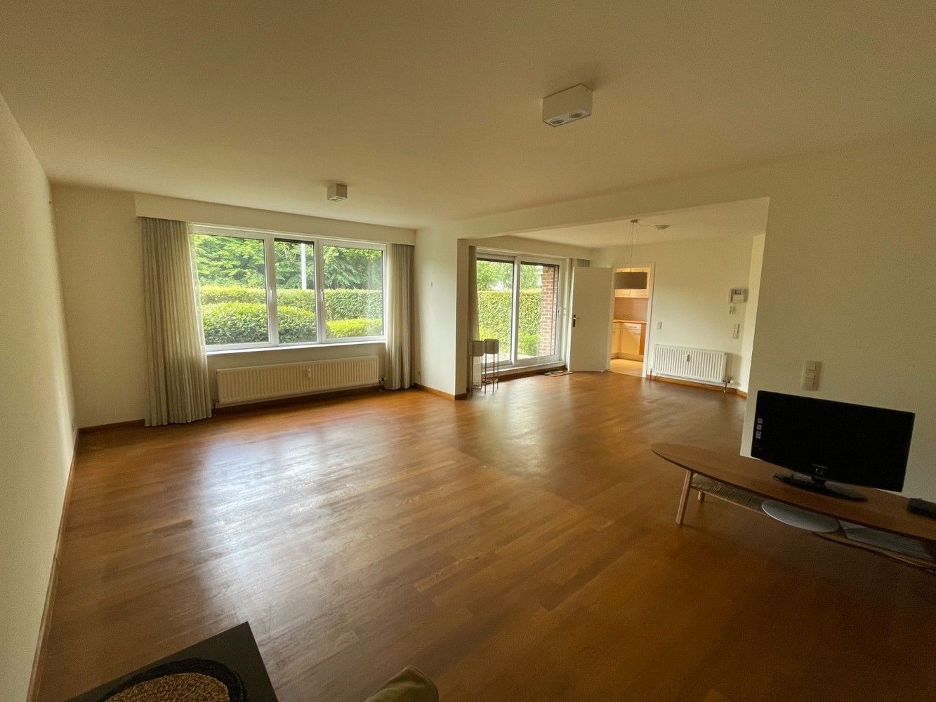 Ruim gelijkvloersappartement 144m² met 2 terrassen en tuintje foto 6