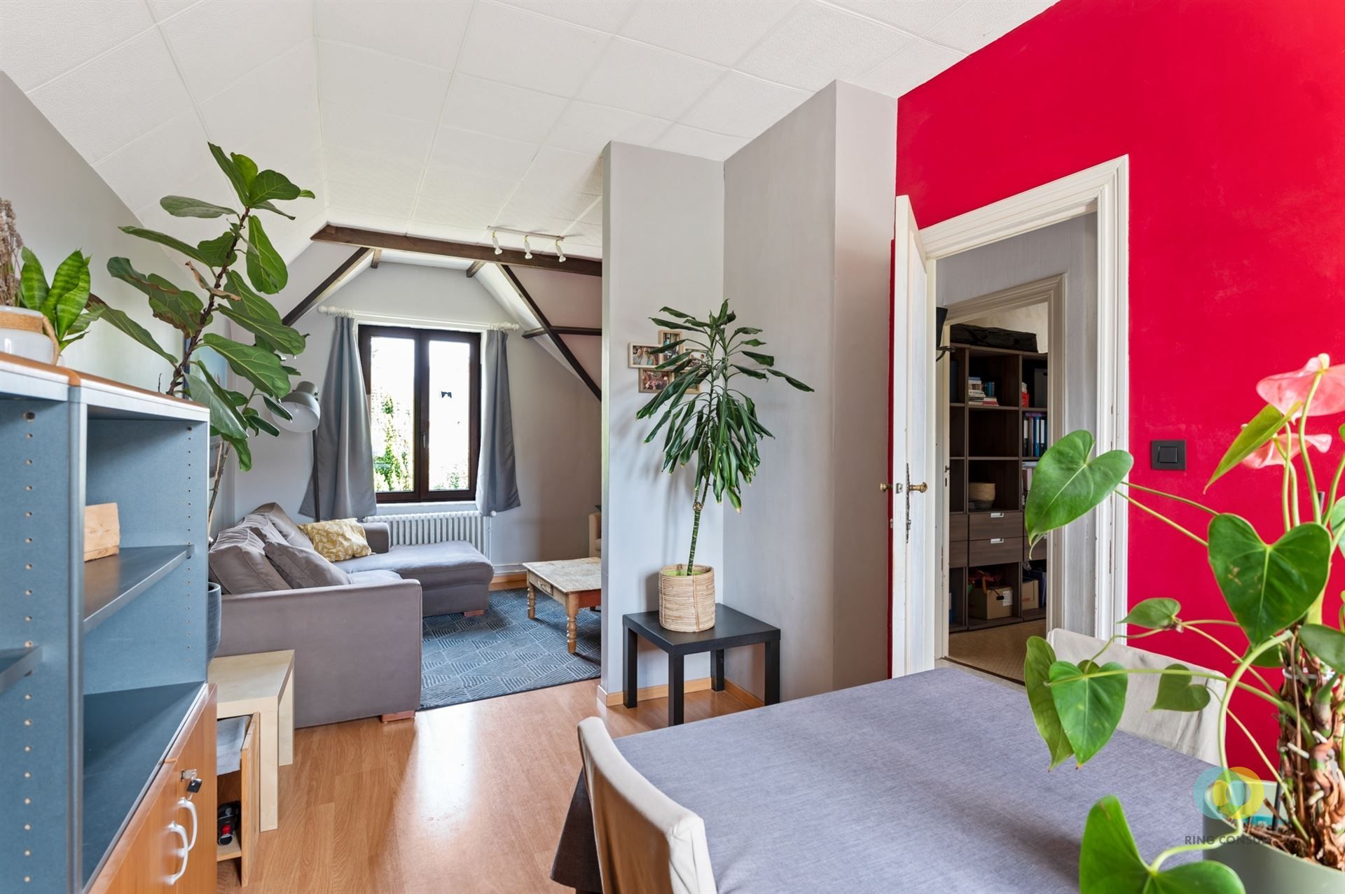 Karaktervolle villa op mooi perceel foto 10