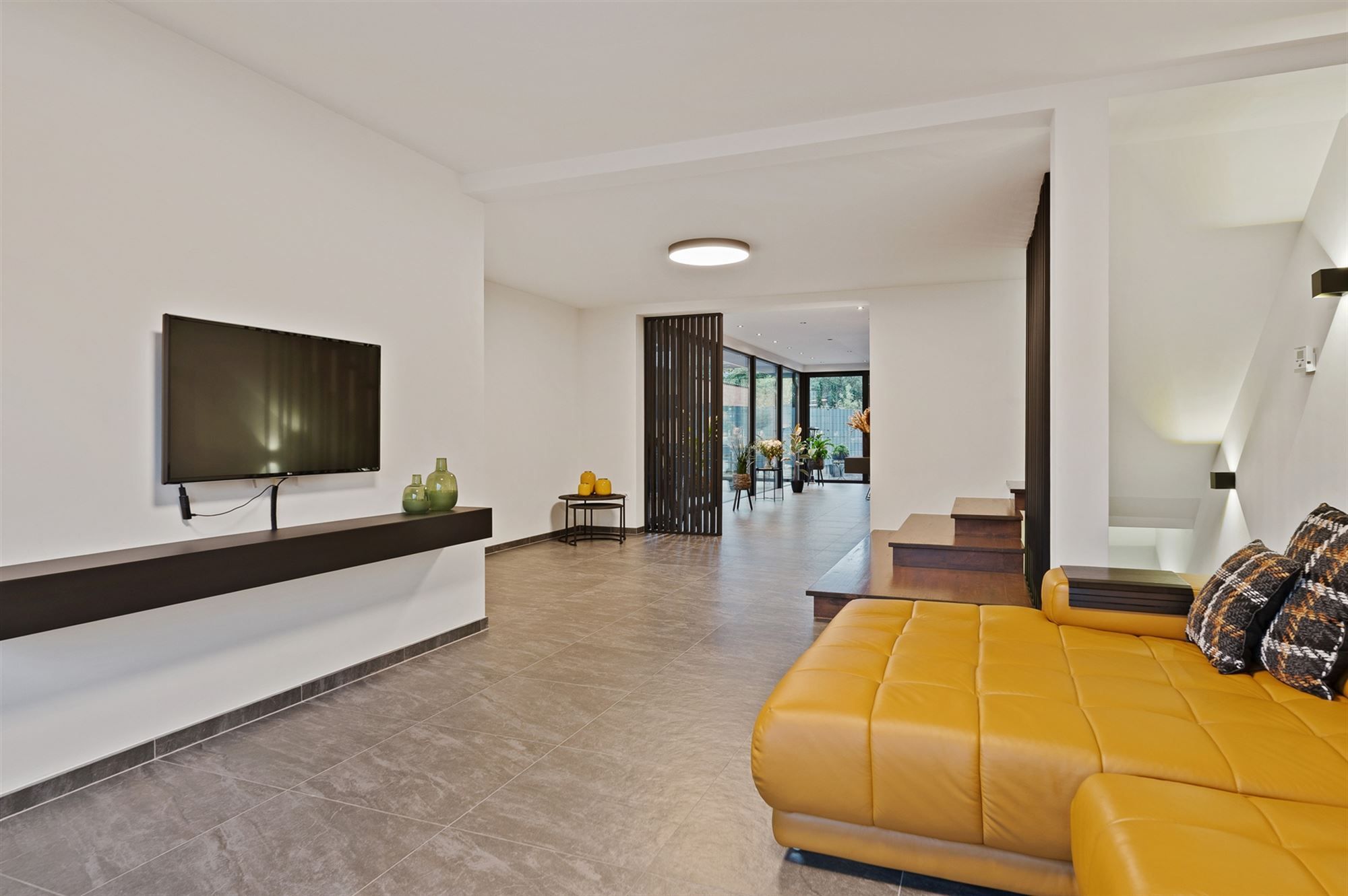 KNAP GERENOVEERDE WONING WONING MET 3SLAAPKAMERS OP EEN ZONNIG GEORIËNTEERD PERCEEL TE OOSTHAM foto 3