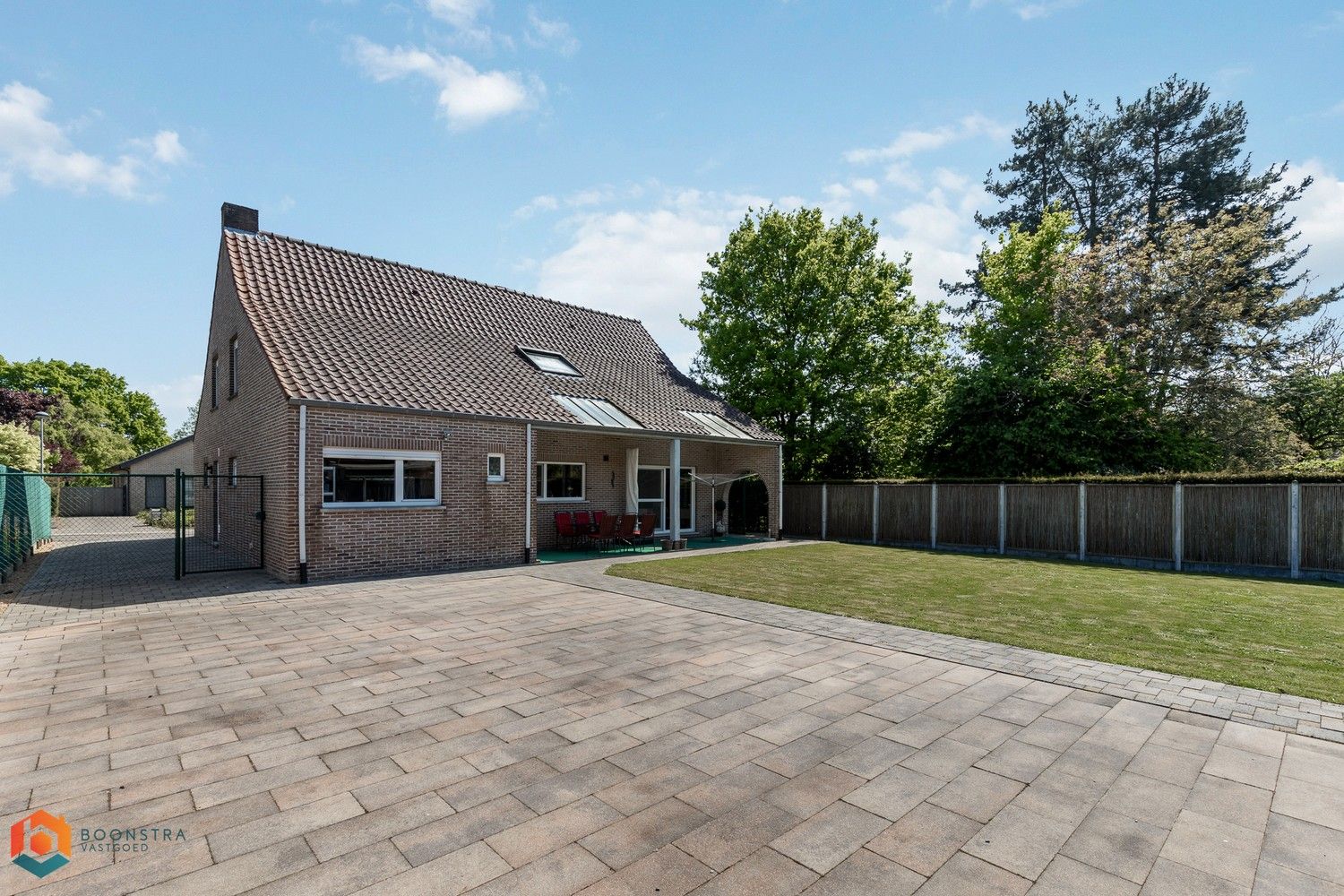 Zeer verzorgde instapklare woning met 4 slpkrs en leuke tuin (800m²) foto 27