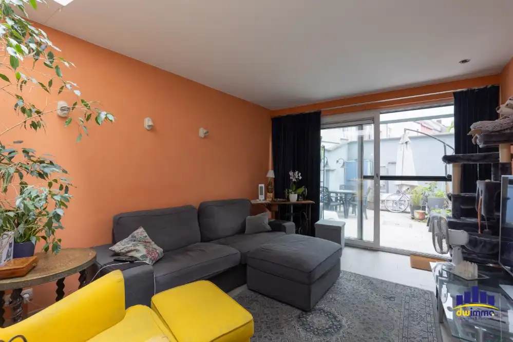 Ruime woning met 3 slaapkamers en gezellige koer in Ledeberg. foto 8