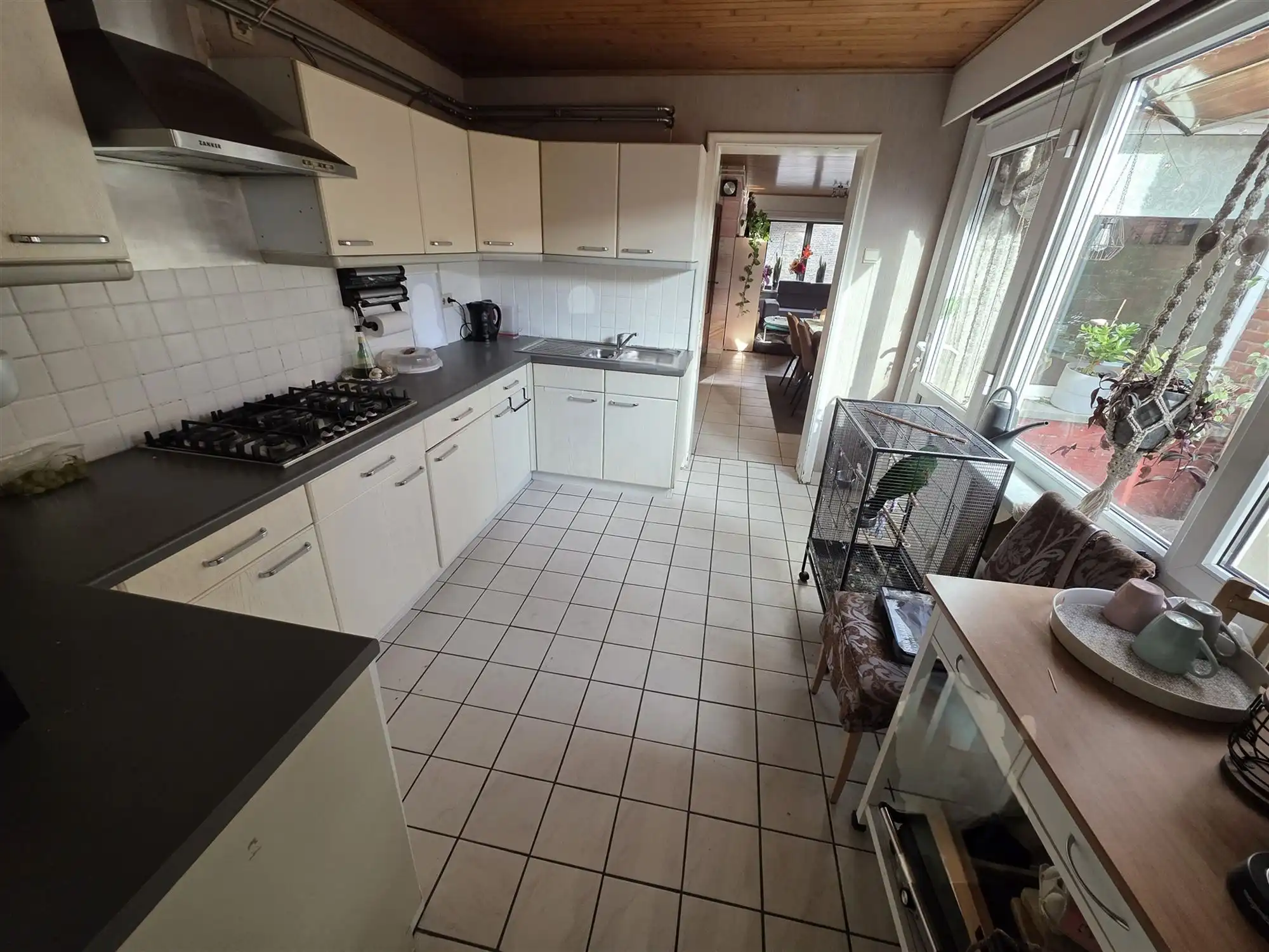 Gezinswoning met 4 slaapkamers en zonnige tuin foto 7