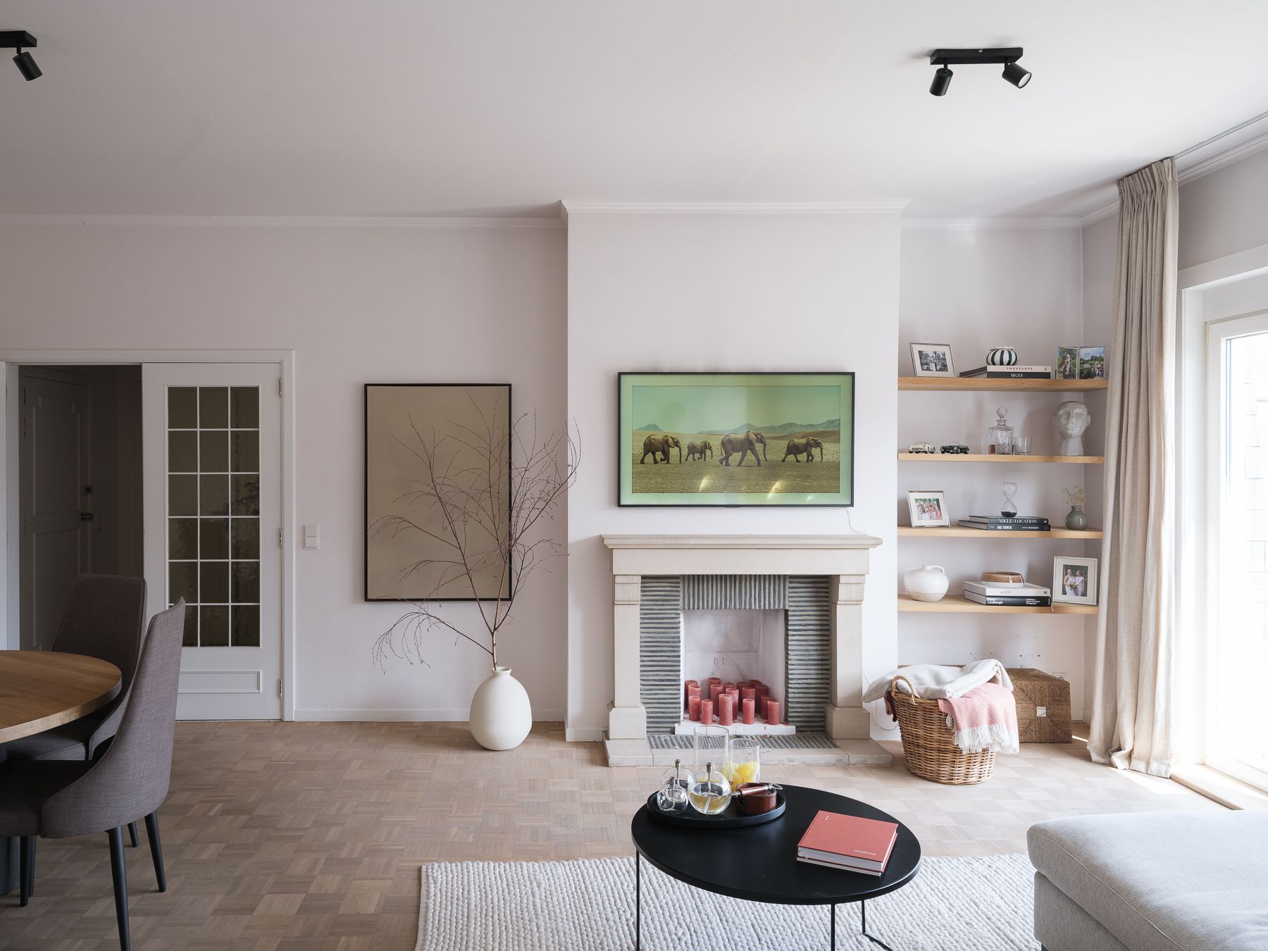 Charmevol tweeslaapkamer appartement met terras foto 6