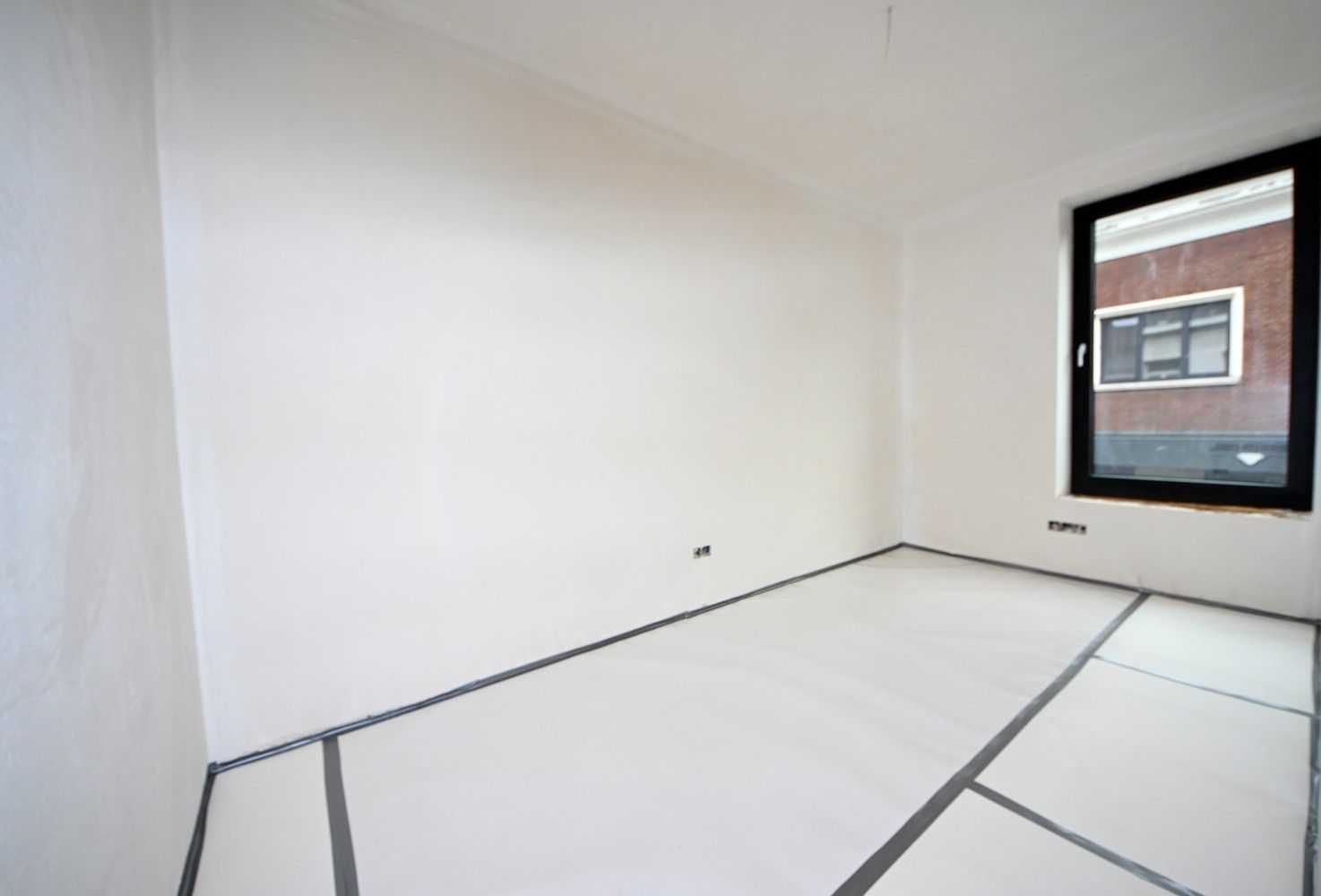 Nieuwbouwappartement met 2 slaapkamers en lift in het centrum. foto 11