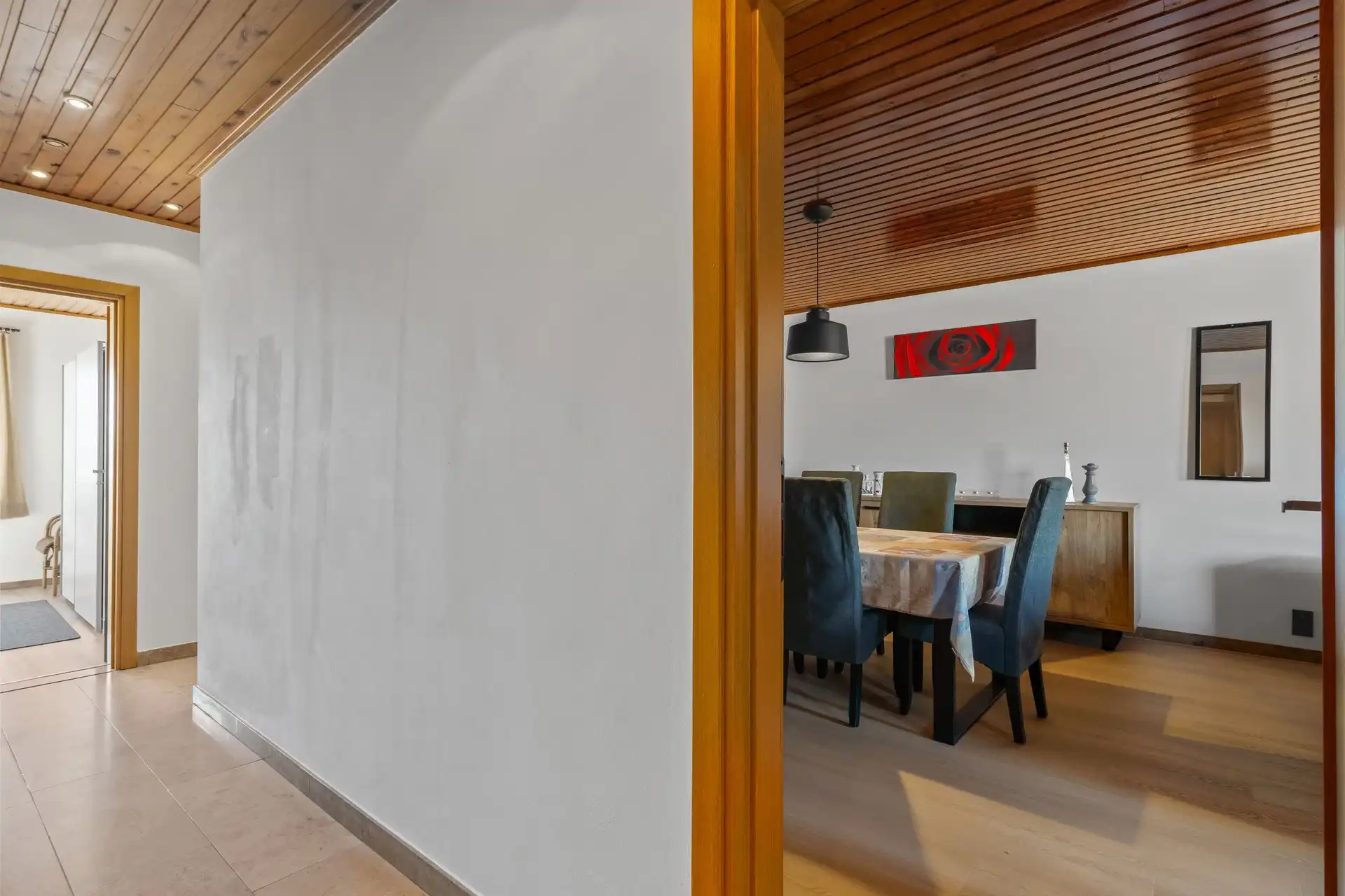 Ruim 2-slaapkamer appartement, bemeubeld en met bijhorende garage nabij het Donkmeer te Berlare foto 7