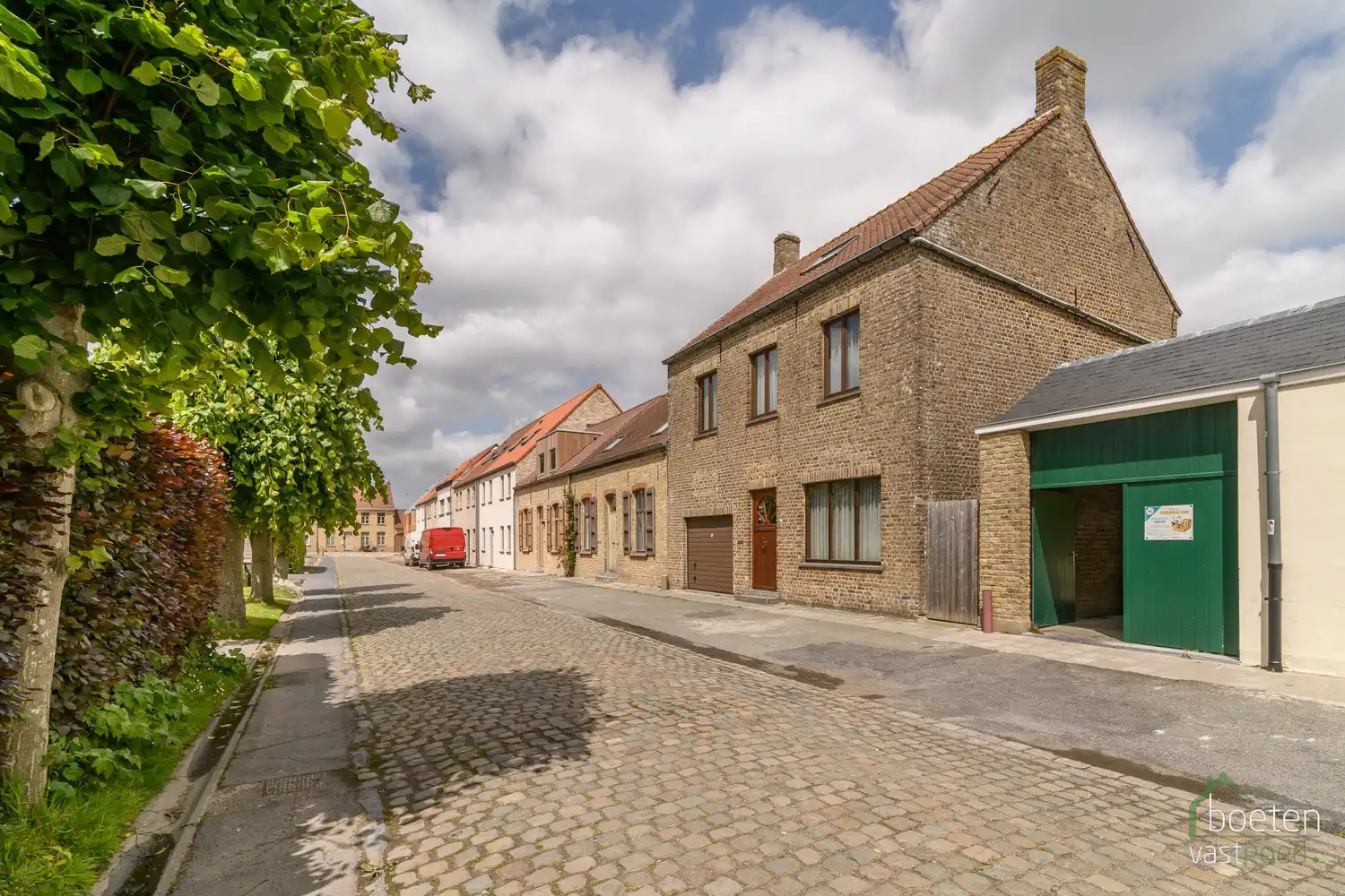 Beauvoorde: Charmante maar te renoveren halfopen woning met tuin in het historische hart van Beauvoorde op 392m² grondopp. foto 18