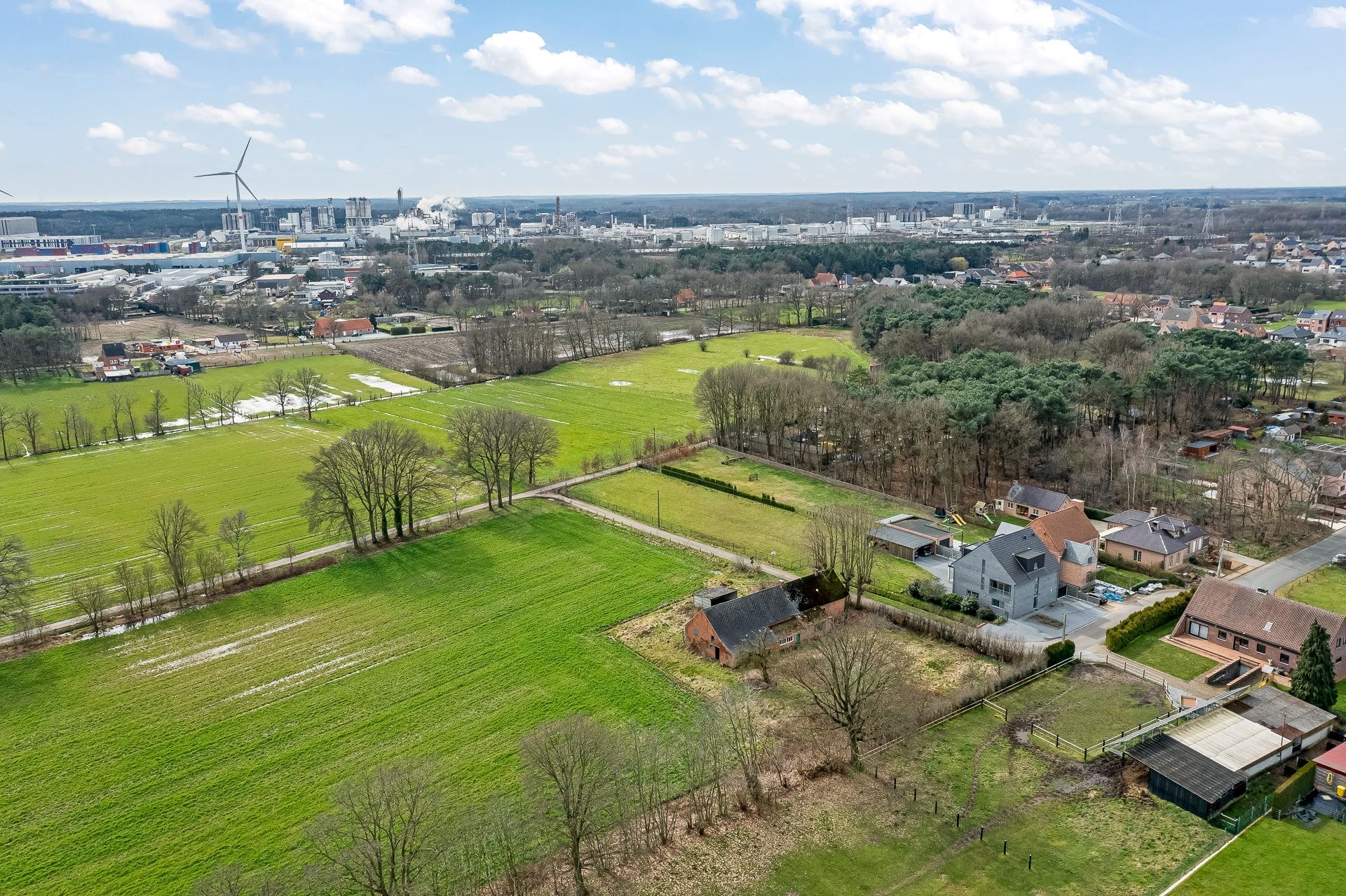 Charmante, volledig te renoveren of herop te bouwen hoeve op een perceel van bijna 2 hectare foto 22