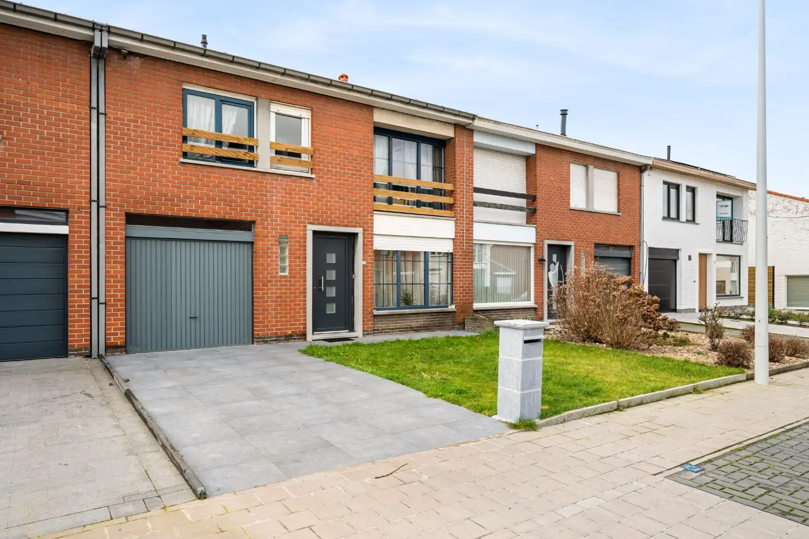 Instapklare woning met 4 slaapkamers, zonnige tuin en garage met oprit in Dadizele foto 18