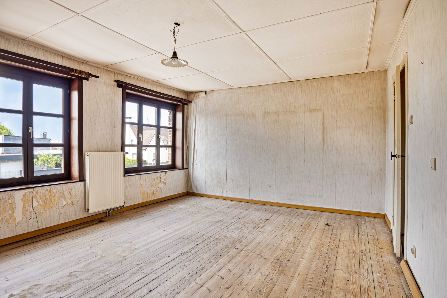 CHARMEVOLLE TE RENOVEREN VRIJSTAANDE WONING met VEEL MOGELIJKHEDEN op perceel van 835 m² foto 7
