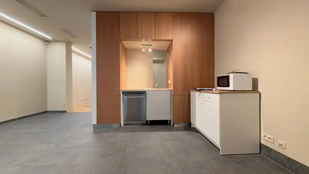 Kantoor te huur op wandelafstand van Sint-Pietersstation in Gent foto 9