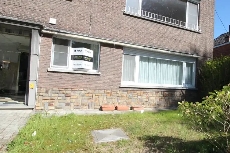 2-slaapkamer appartement met garage foto {{pictureIndex}}
