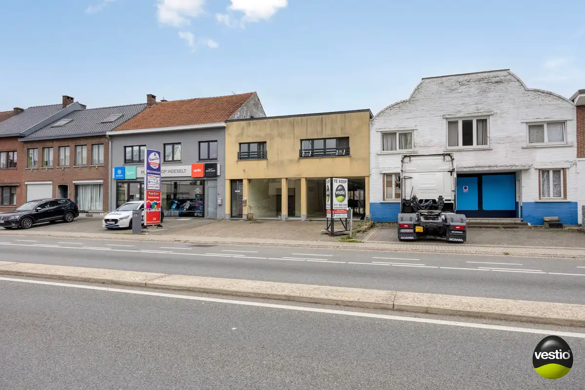 HANDELSPAND MET WOONST TE HOESELT NABIJ CENTRUM EN E313. foto 20