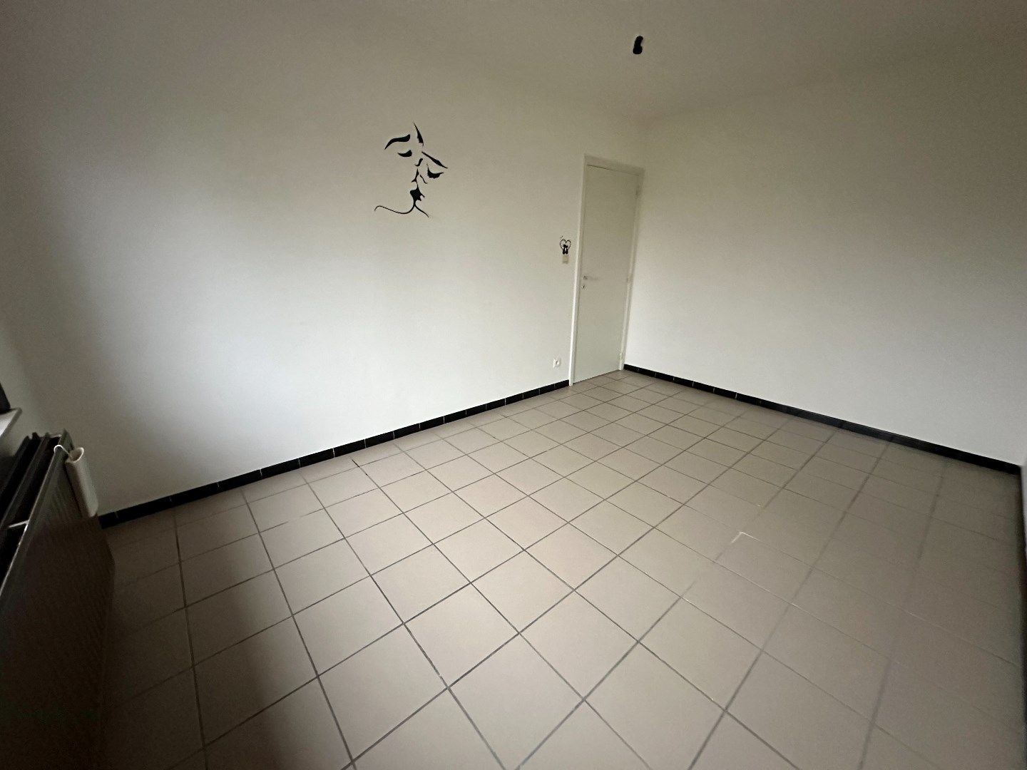 Halfopen woning met ruime tuin foto 10