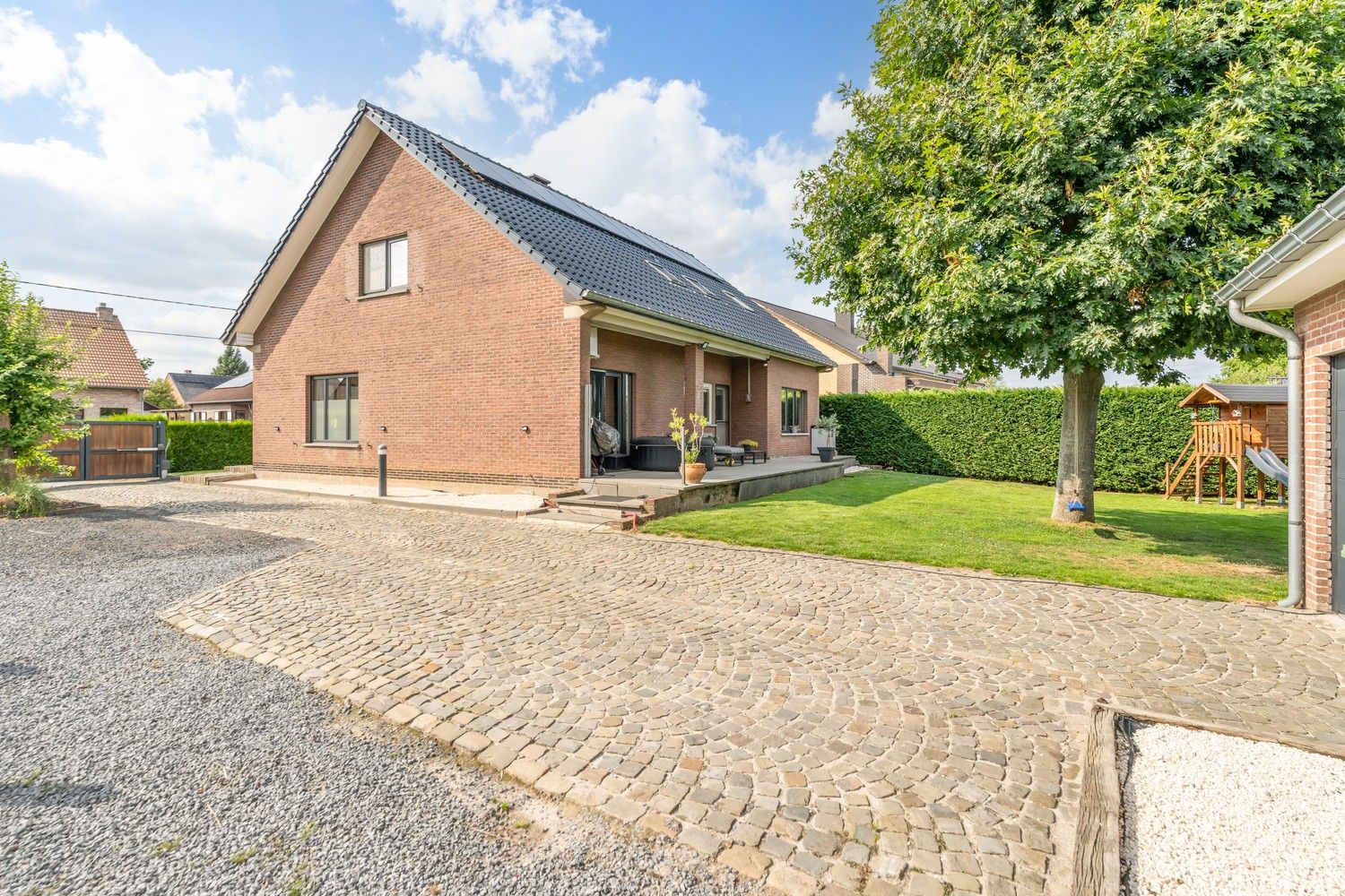 Gerenoveerde woning in het rustig gelegen Brustem. foto 25