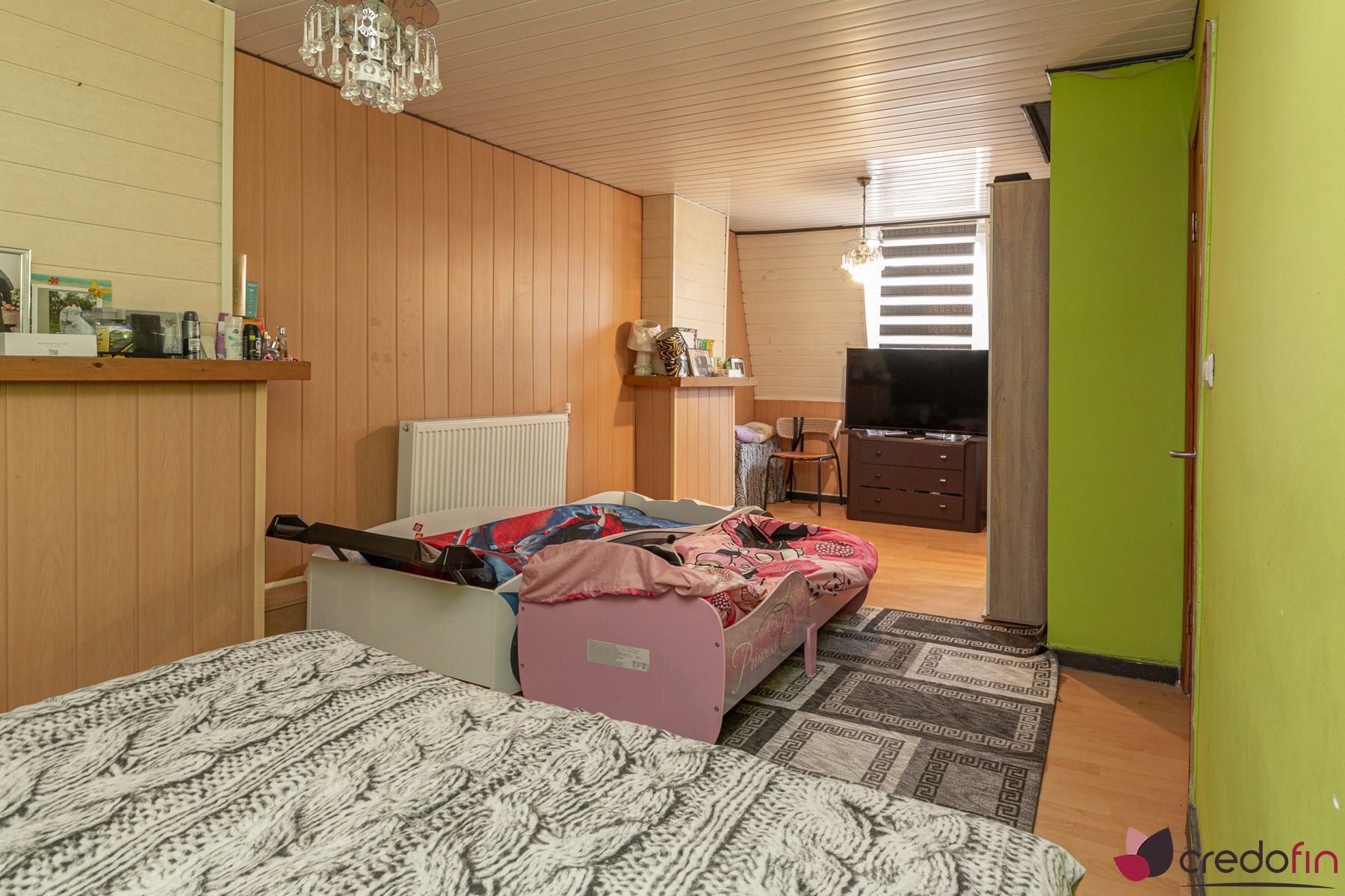 Ruime rijwoning met 4 slaapkamers foto 14