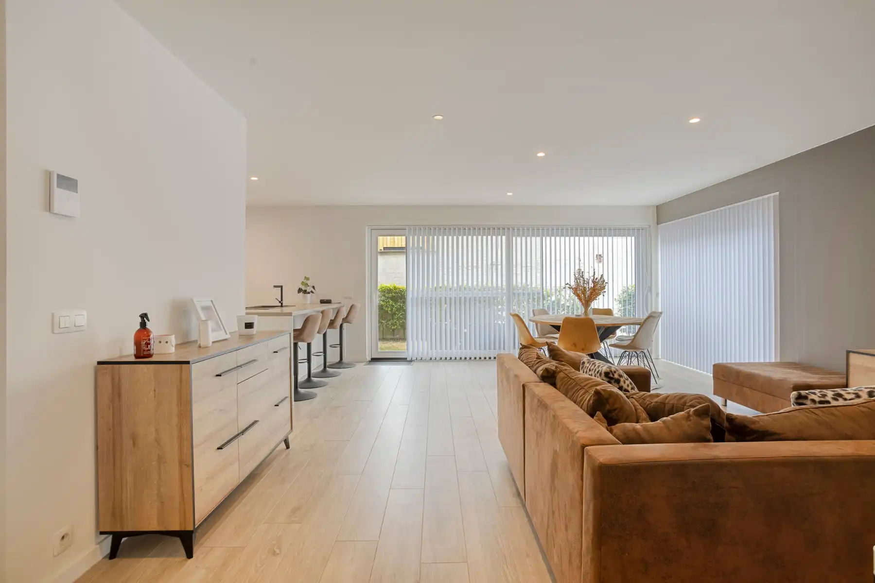 Prachtig gelijkvloers BEN-appartement met terras en parking foto 3