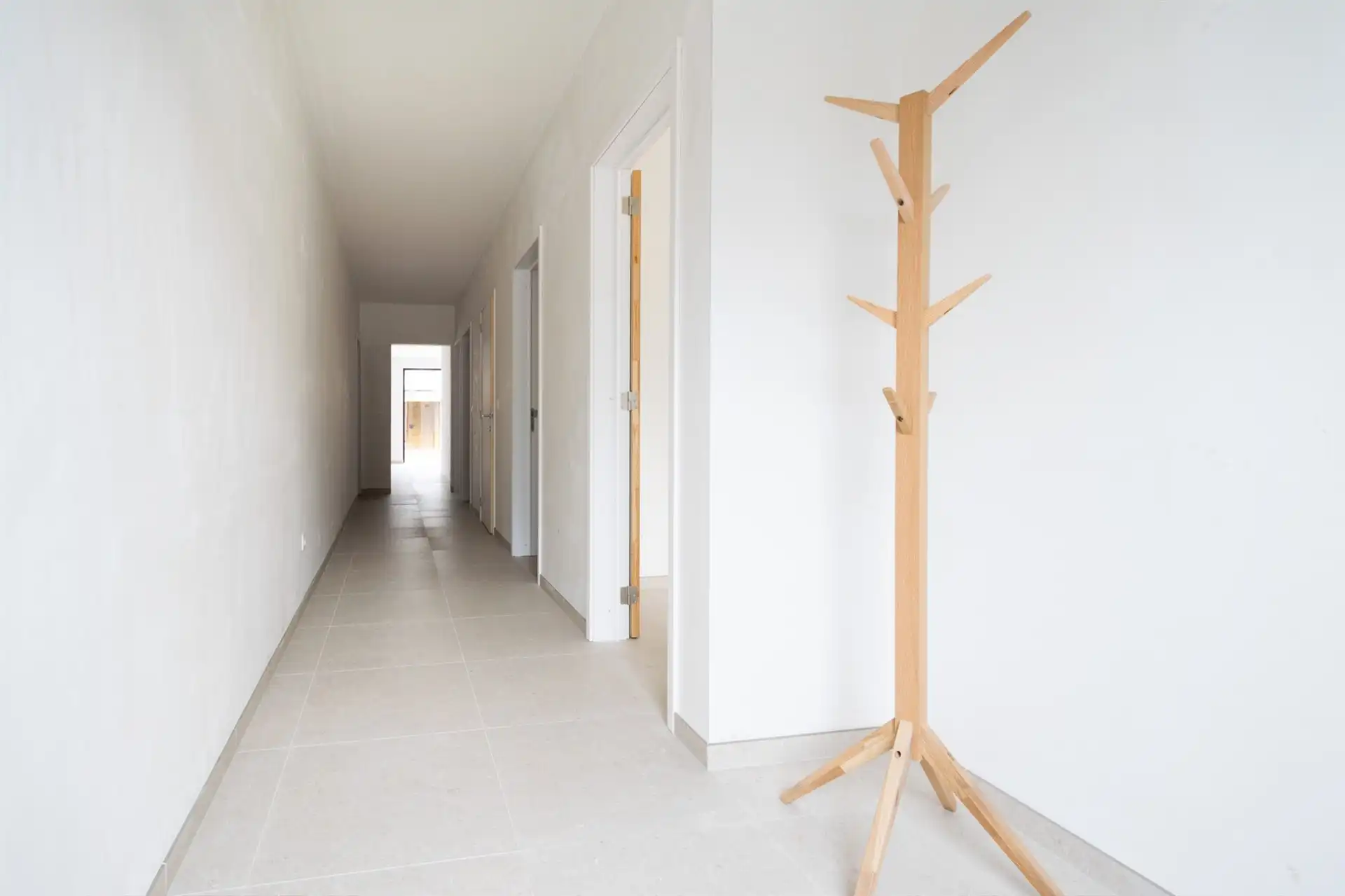 Ruim gelijkvloers appartement met 2 slaapkamers en terras + tuinzone aan de achterzijde (128m²) foto 10