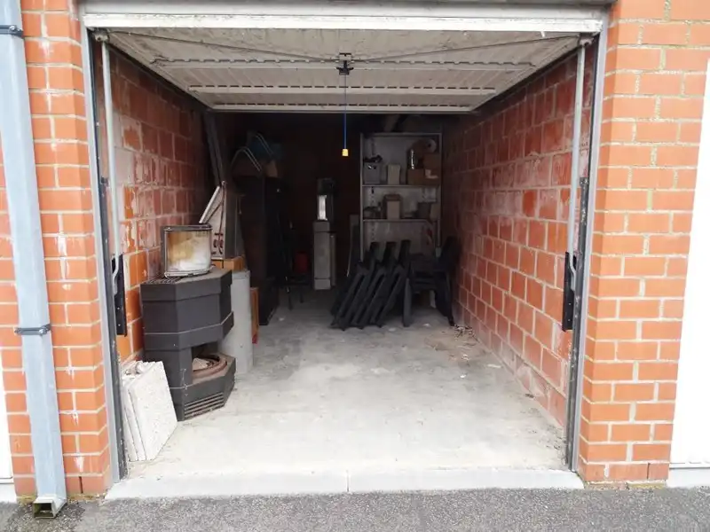 Garage in centrum Anzegem TE KOOP! foto 2