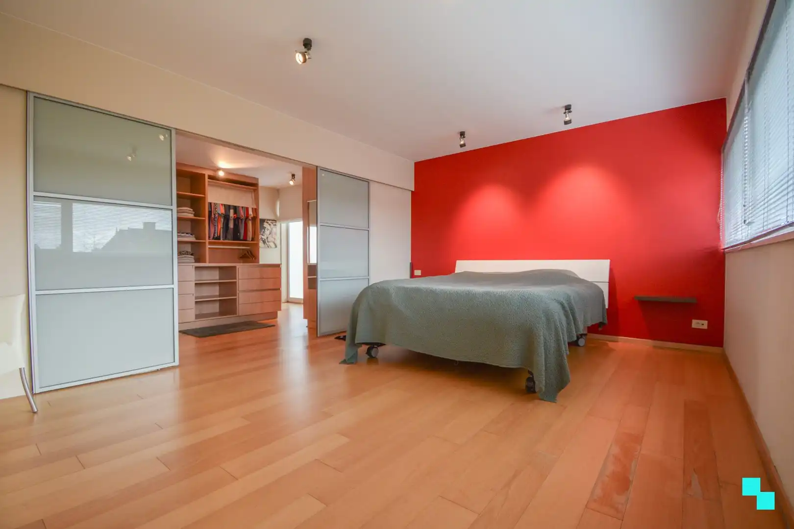 Bijzonder lichtrijke en verrassend ruime villa te Hooglede foto 20