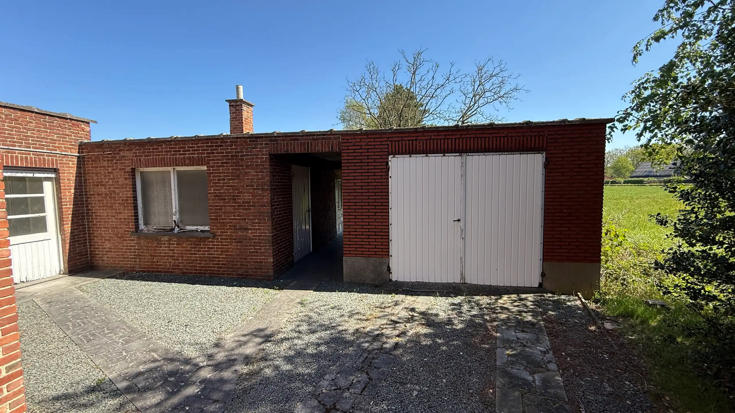 Te renoveren woning op prachtig perceel in het groene Baal foto 16