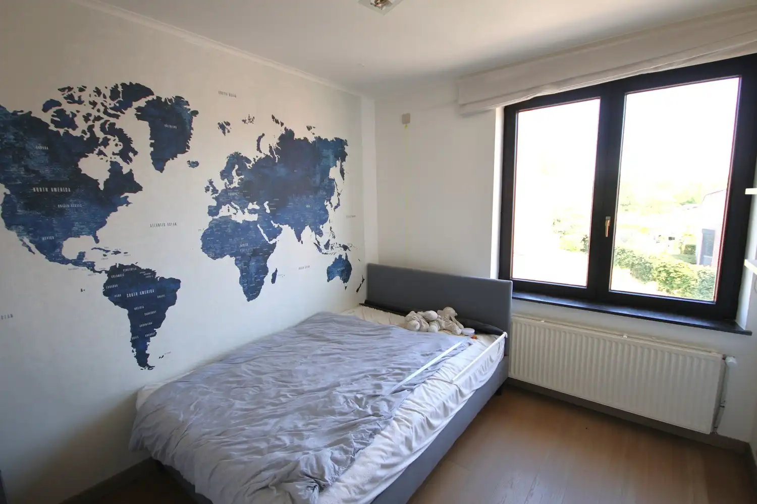 Gunstig gelegen gezinswoning met 4 slaapkamers en prachtige tuin foto 25