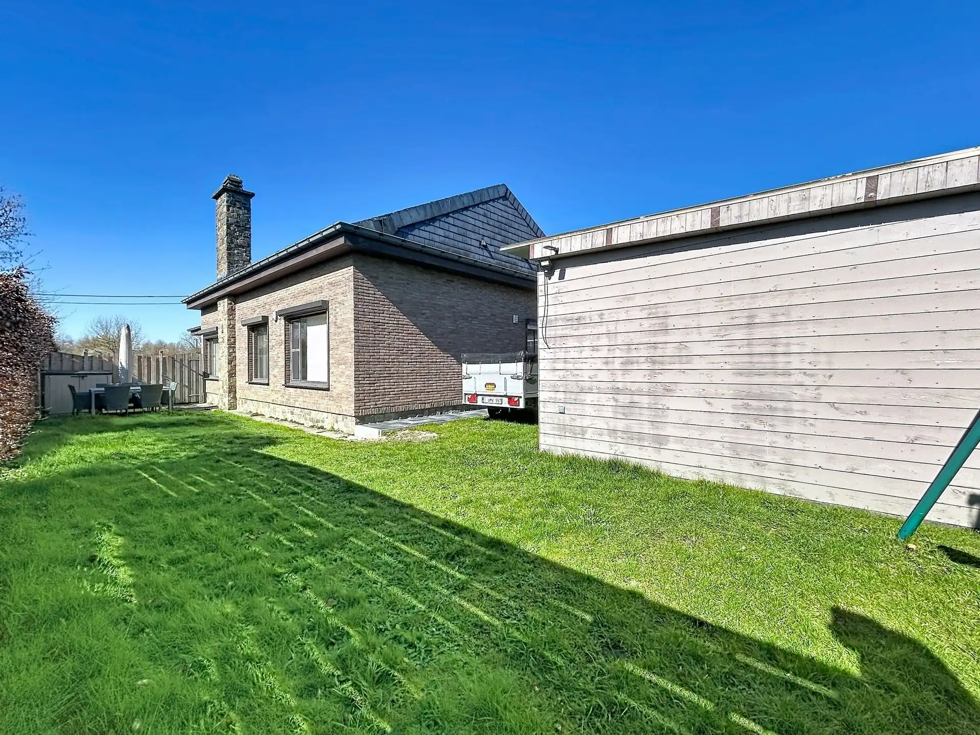 Open bebouwing met 3 slaapkamers en inpandige garage op toplocatie foto 16