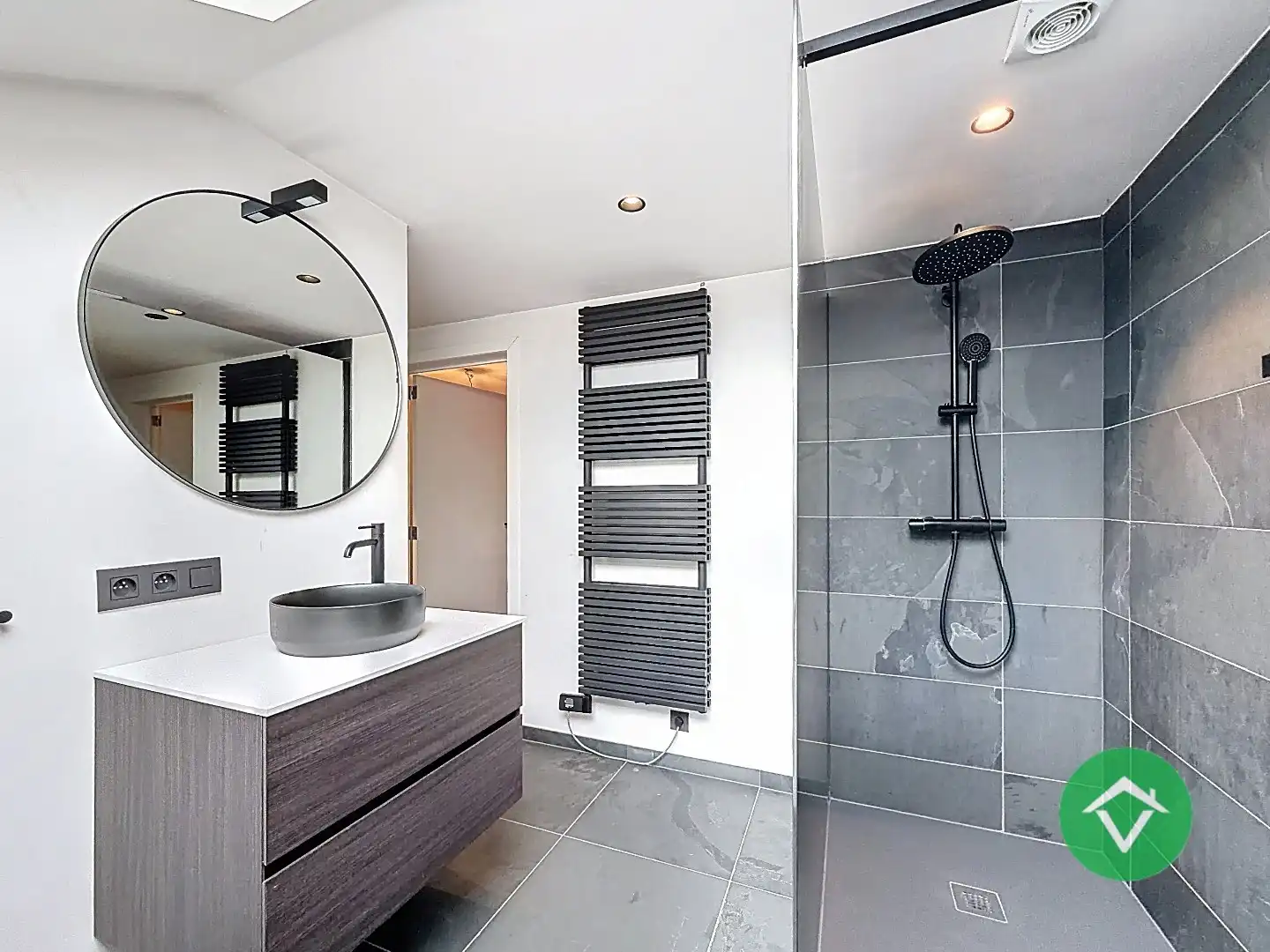 Instapklare woning met 3 slaapkamers en garage te Koekelare  foto 20