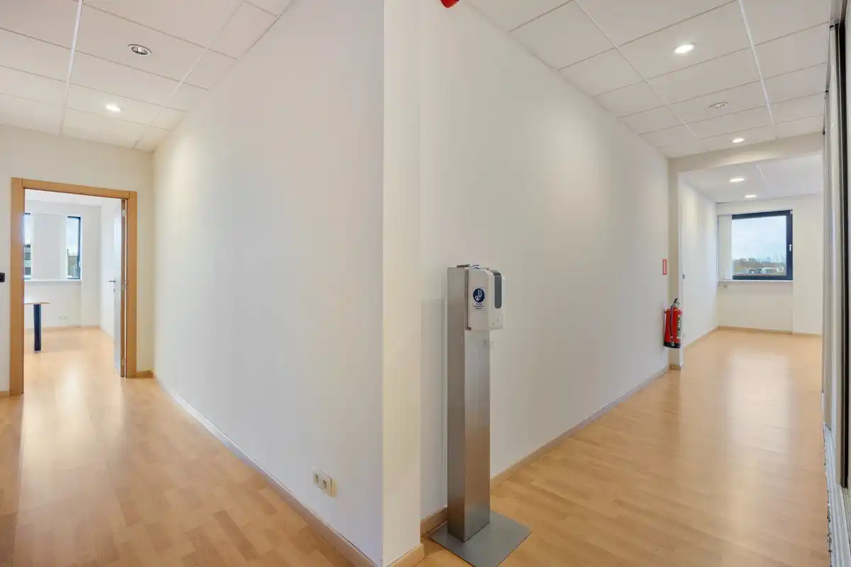 Kantoor te koop in het industriepark te Haasrode/Heverlee met 14 parkings - opp. 626 m² - verkoop van aandelen foto 19