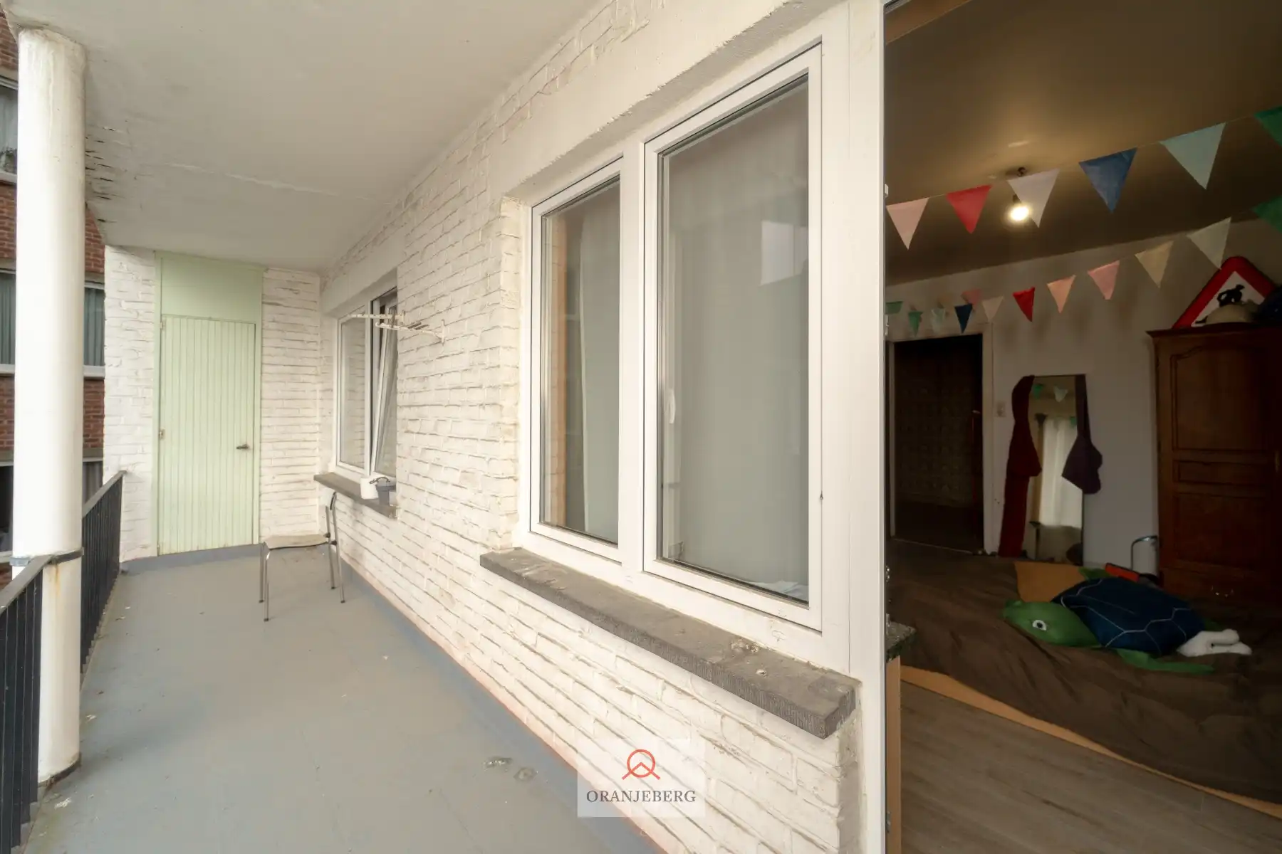 Ruim 3 slpk appartement vlakbij Station Gent-Sint-pieters. foto 6